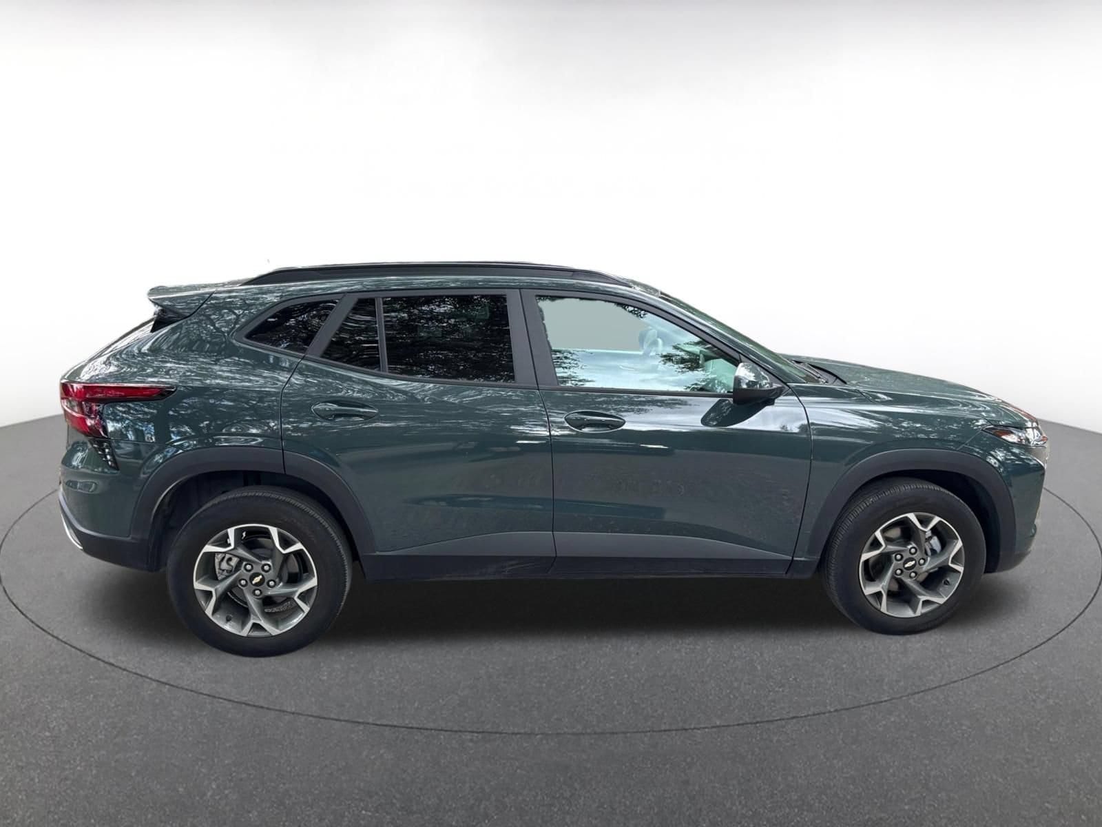 Thumbnail: 2025 Chevrolet Trax - 8