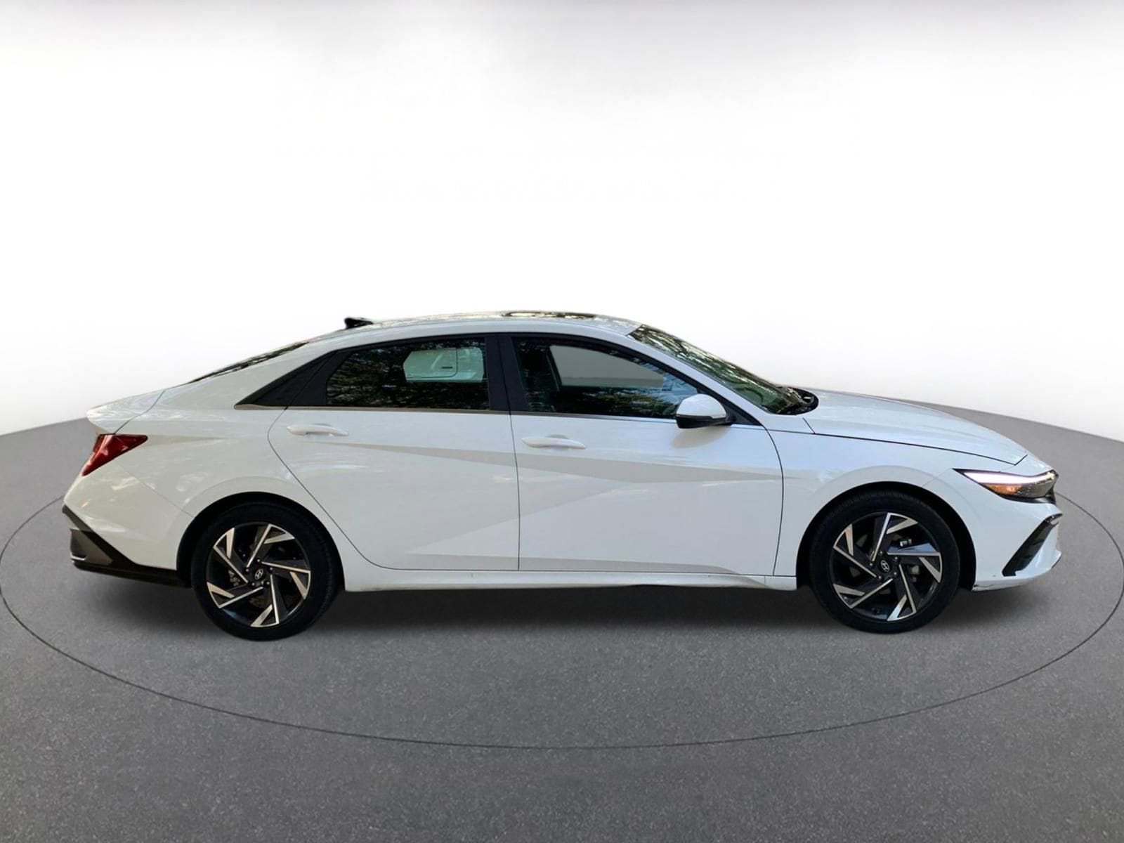 Thumbnail: 2025 Hyundai Elantra - 8