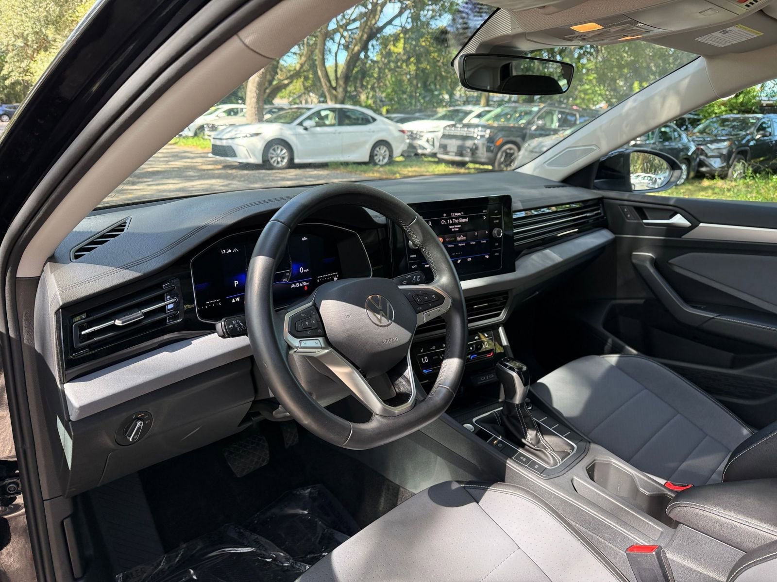 Thumbnail: 2025 Volkswagen Jetta - 28