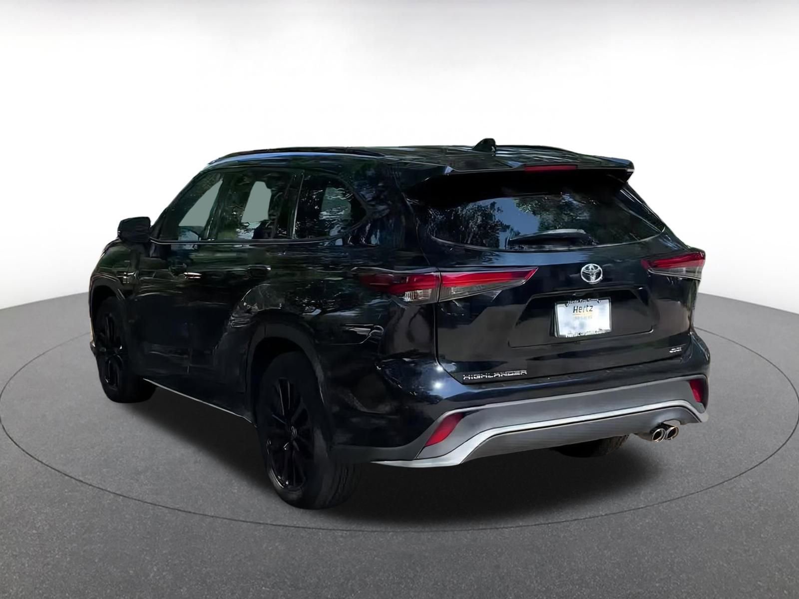 Thumbnail: 2024 Toyota Highlander - 11
