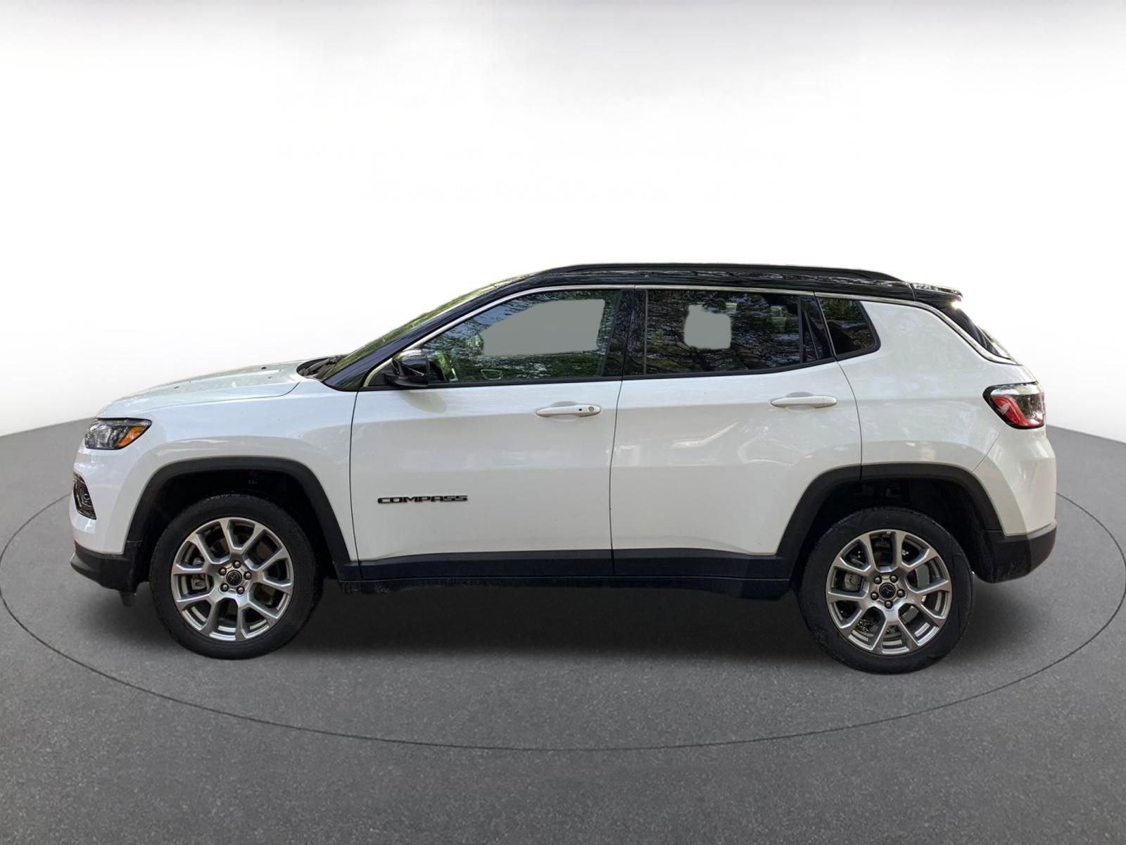 Thumbnail: 2025 Jeep Compass - 4