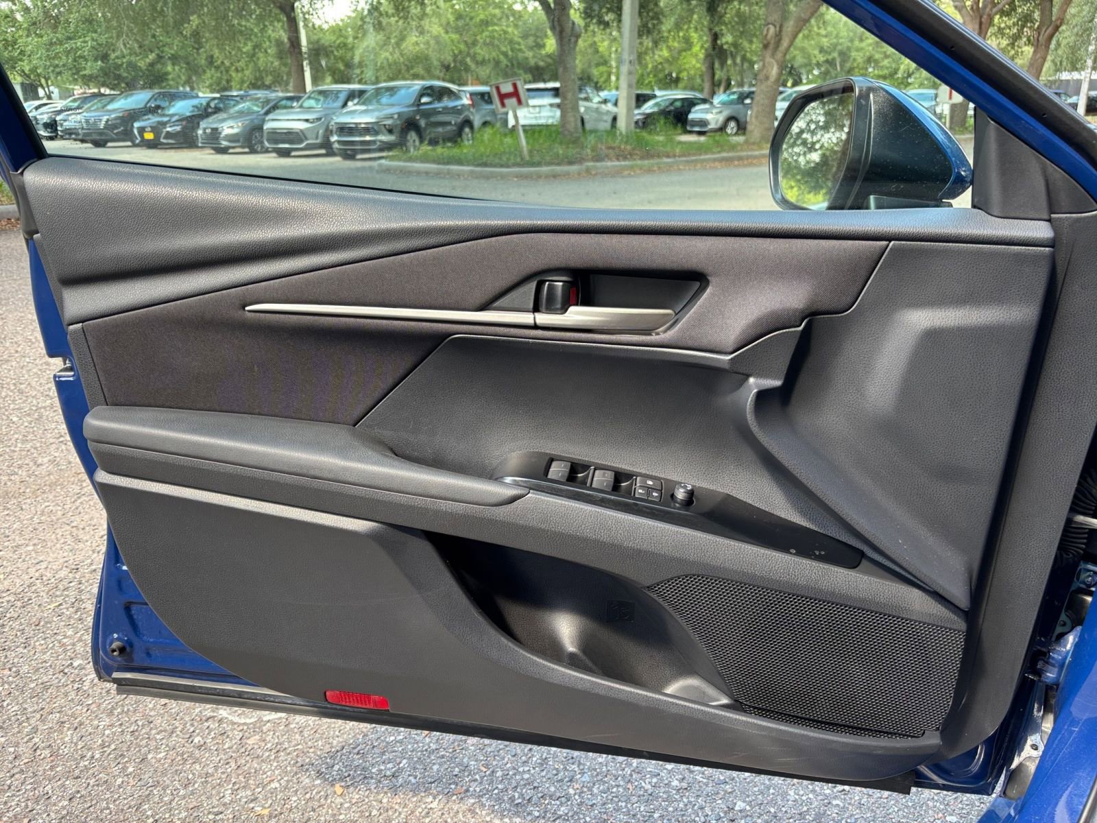 Thumbnail: 2025 Toyota Camry - 30