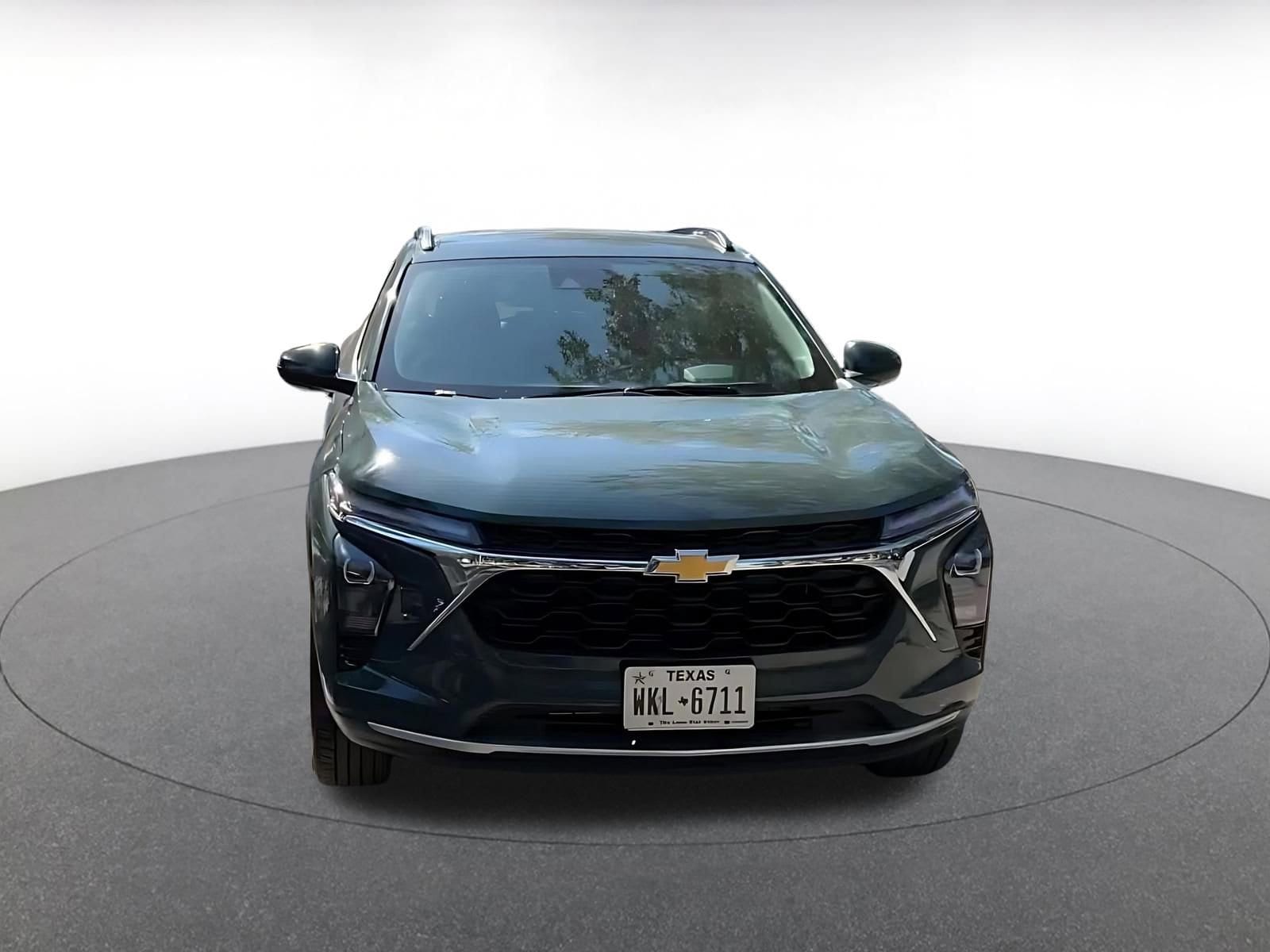 Thumbnail: 2025 Chevrolet Trax - 4