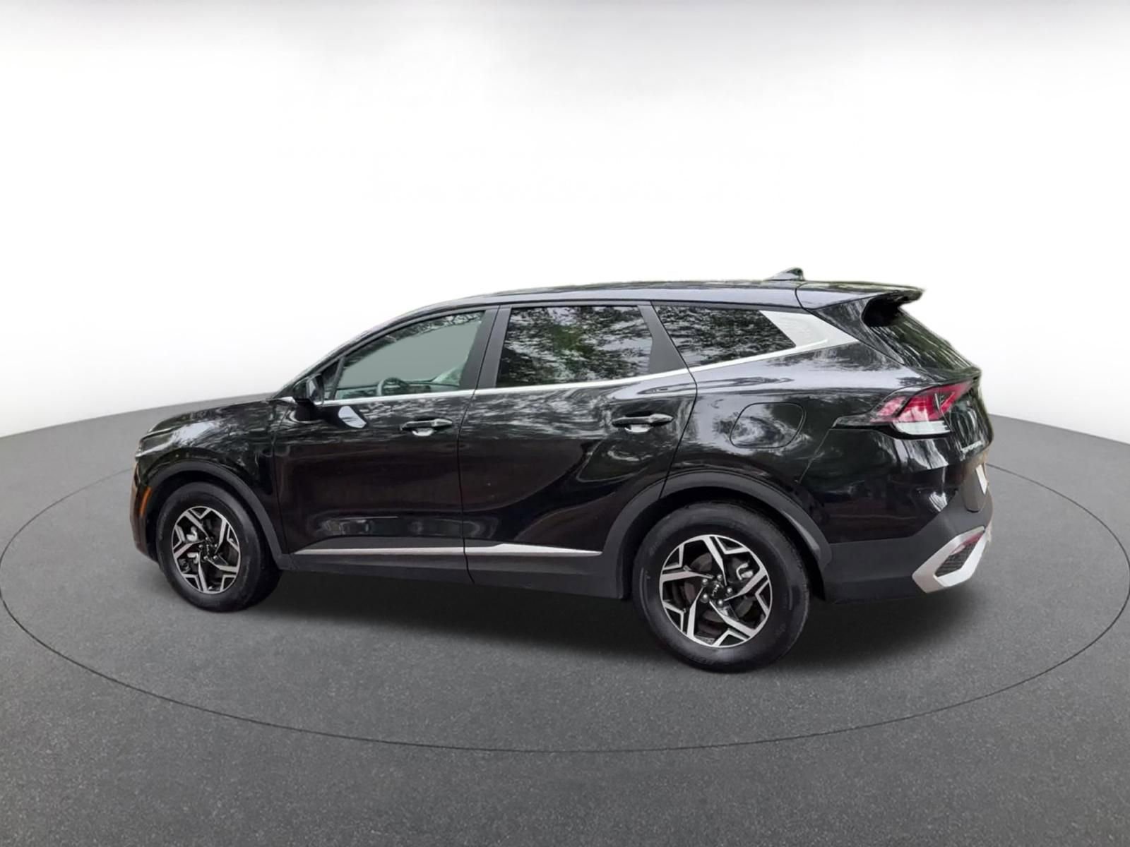 Thumbnail: 2025 Kia Sportage - 10