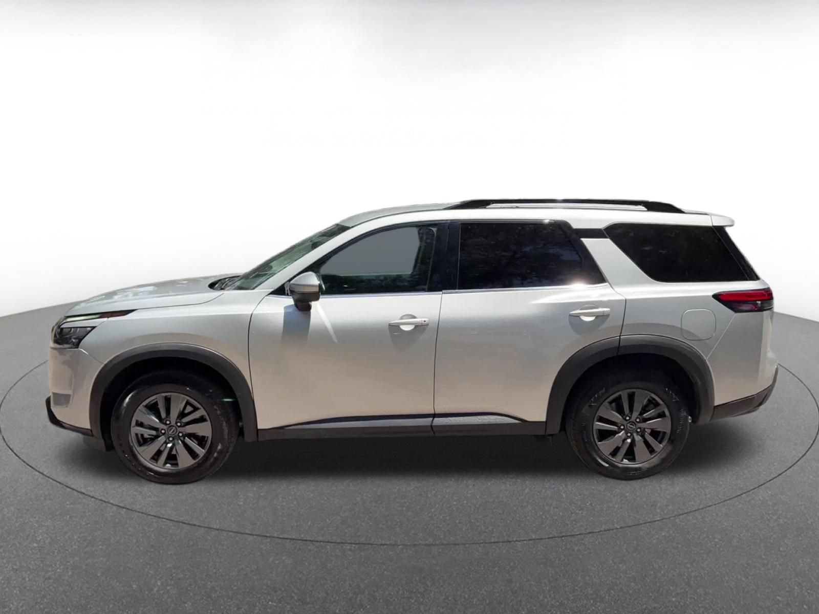 Thumbnail: 2025 Nissan Pathfinder - 9