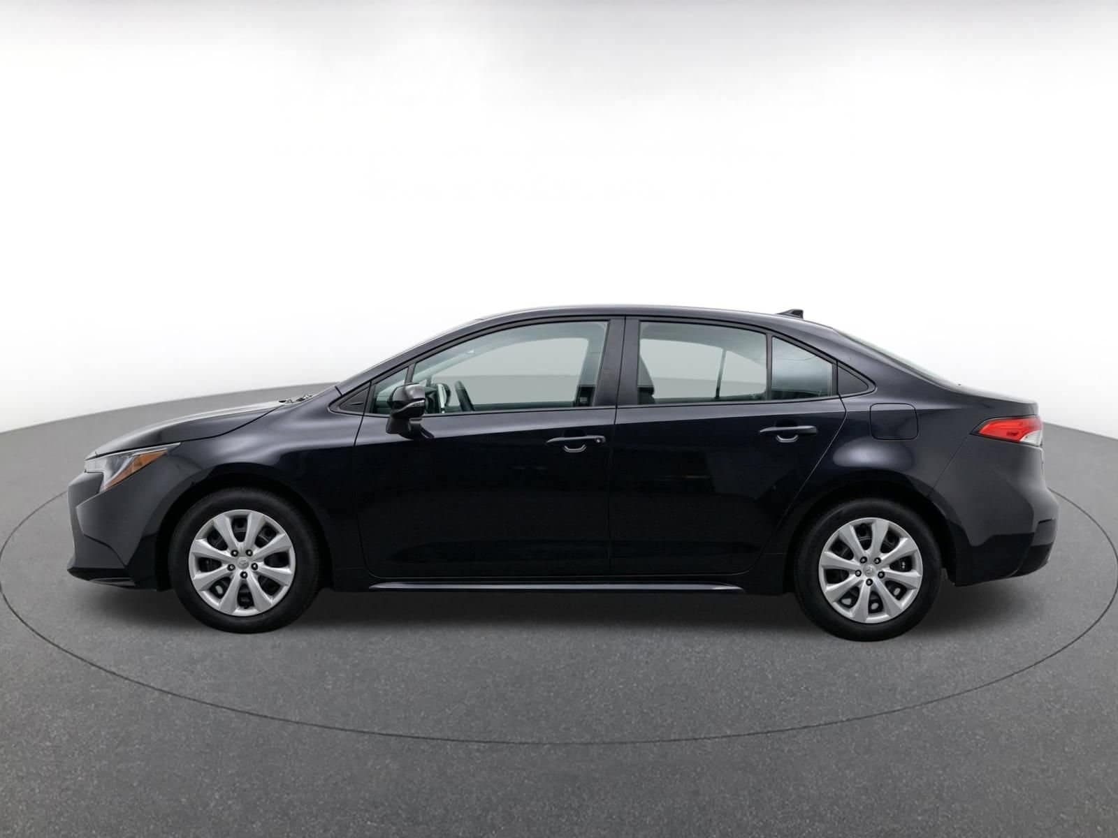 Thumbnail: 2025 Toyota Corolla - 4