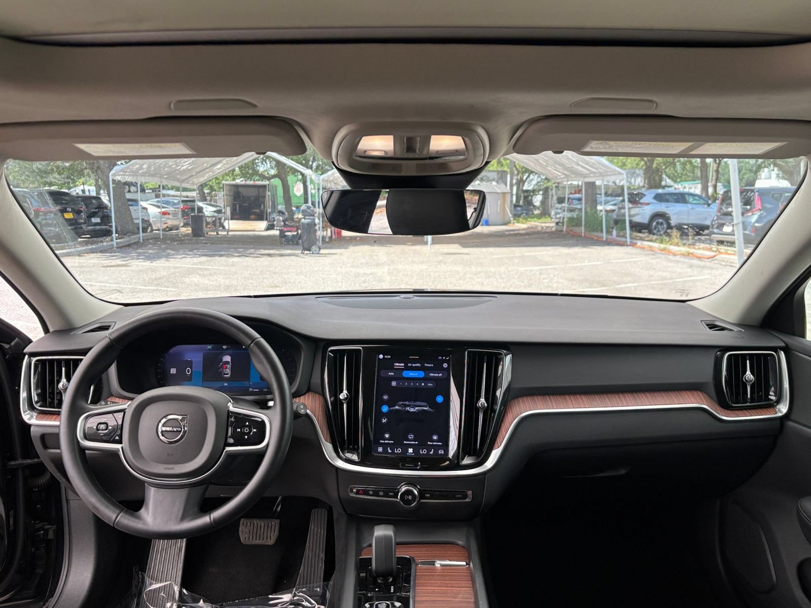 Thumbnail: 2025 Volvo S60 - 34