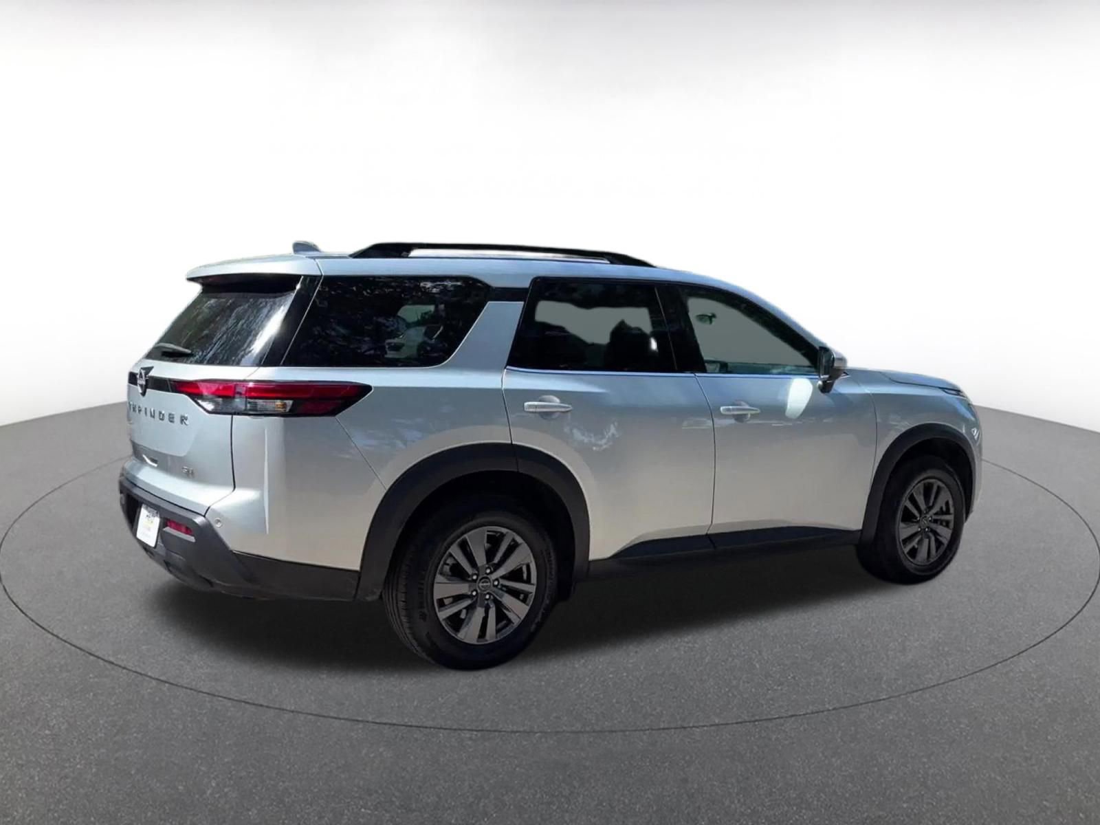 Thumbnail: 2024 Nissan Pathfinder - 15