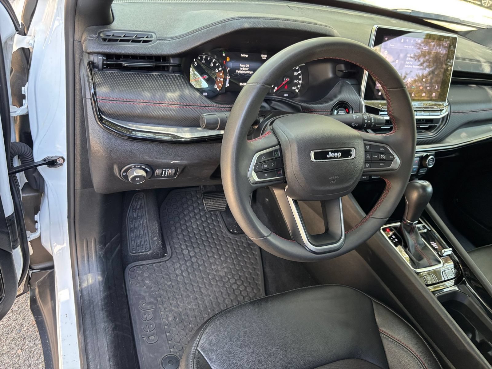 Thumbnail: 2025 Jeep Compass - 27