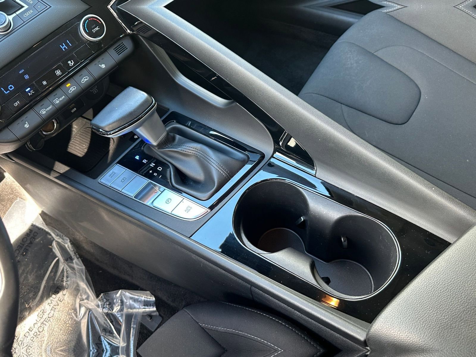 Thumbnail: 2025 Hyundai Elantra - 35