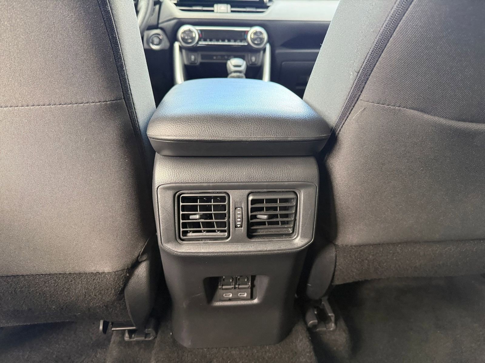 Thumbnail: 2025 Toyota RAV4 - 21