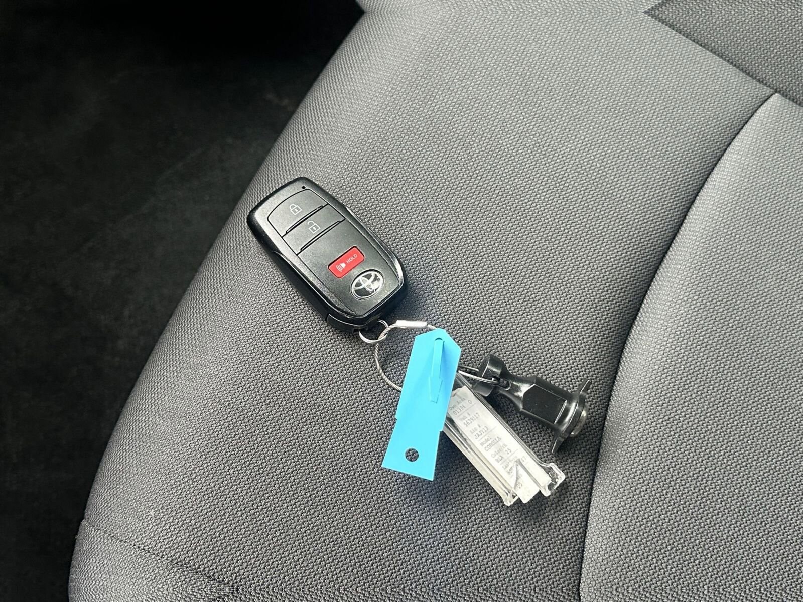 Thumbnail: 2025 Toyota Corolla Cross - 18