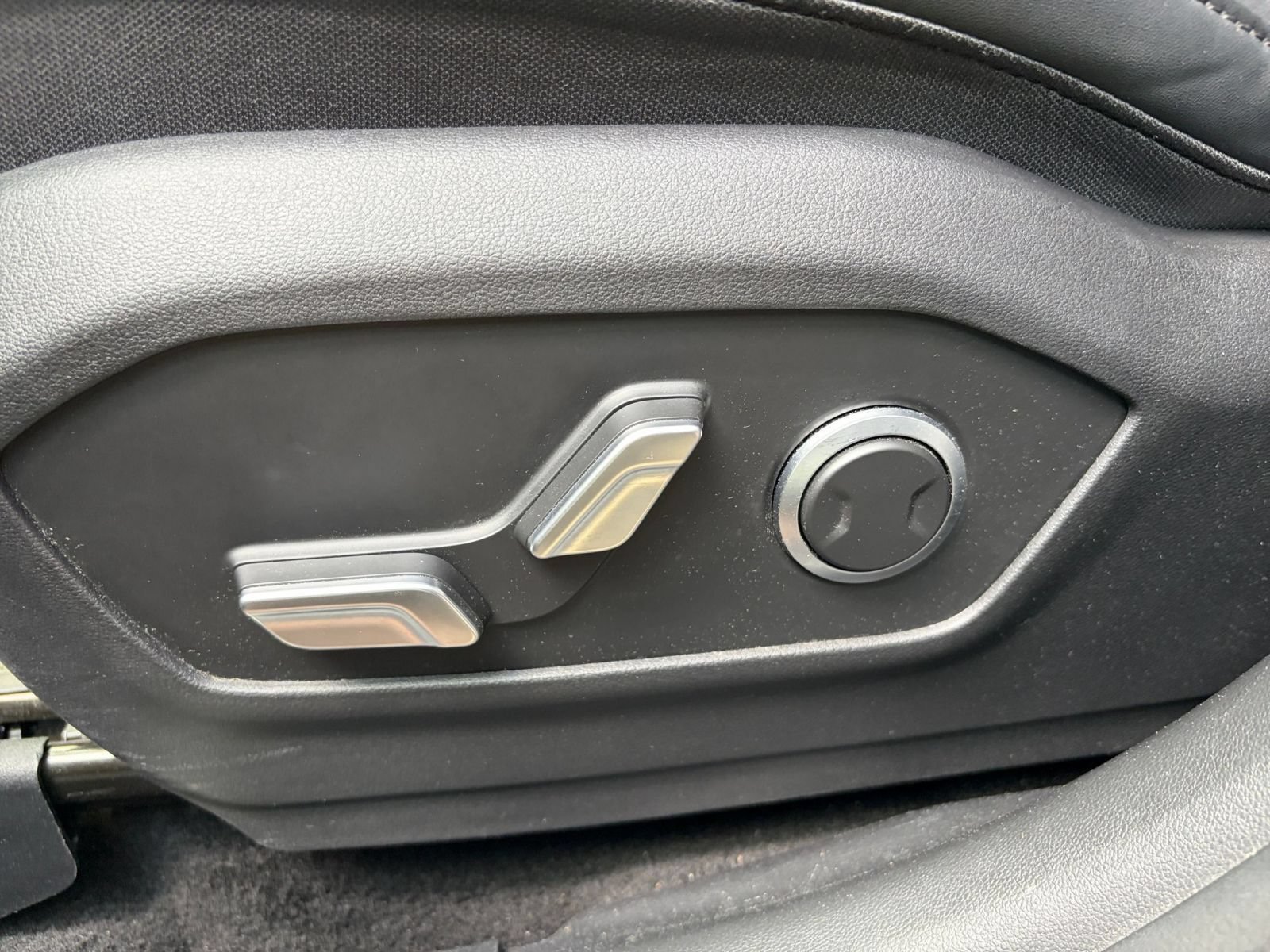 Thumbnail: 2025 Hyundai Santa Fe - 22