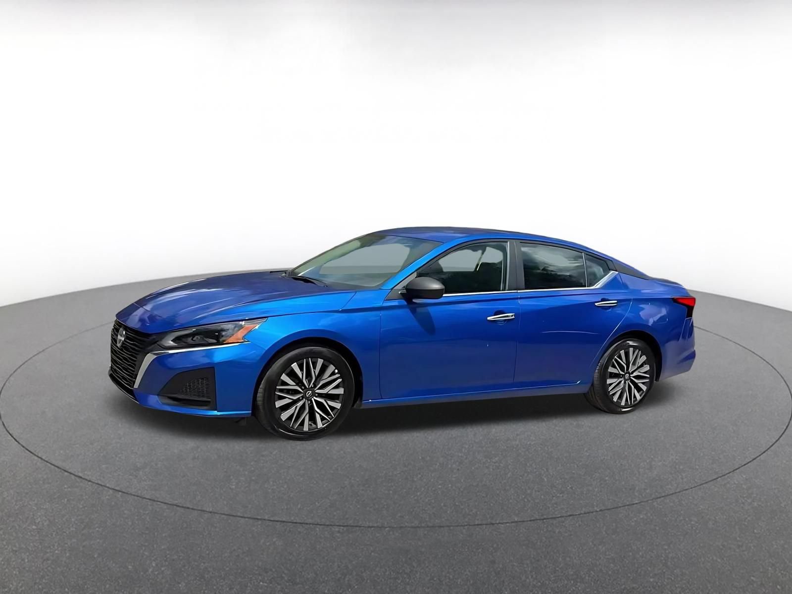 Thumbnail: 2025 Nissan Altima - 7