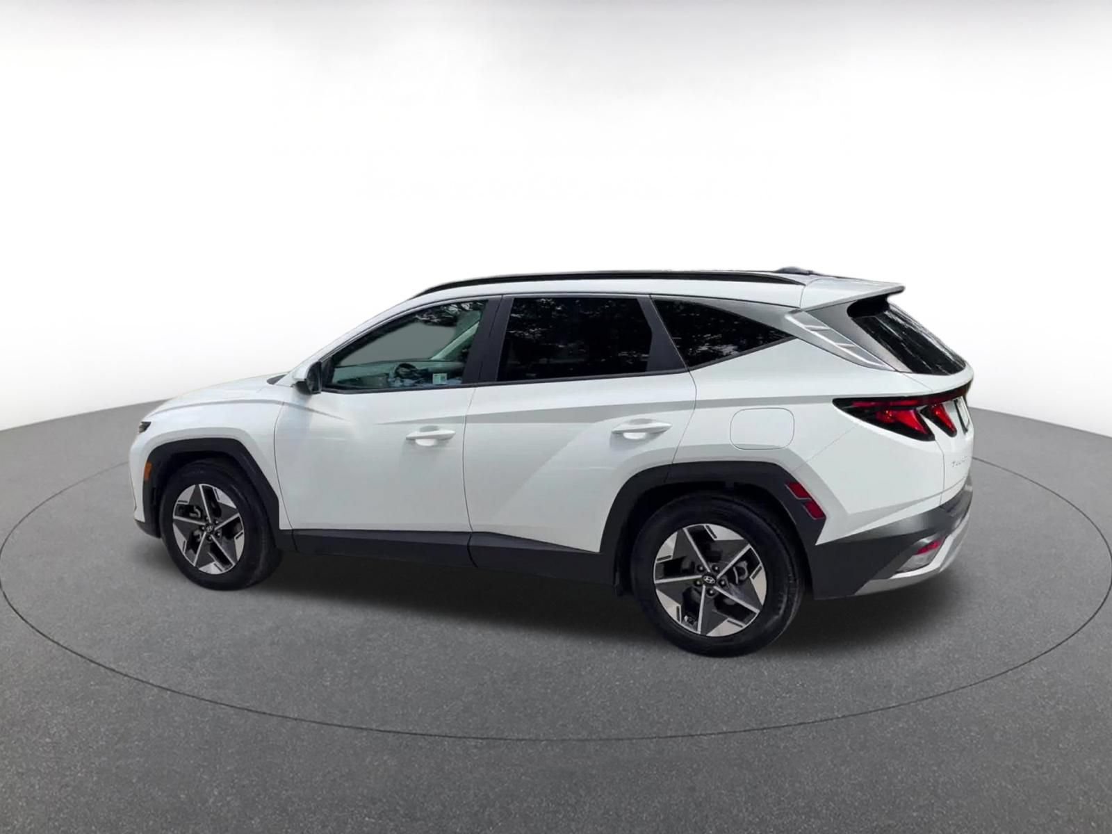 Thumbnail: 2025 Hyundai Tucson - 9