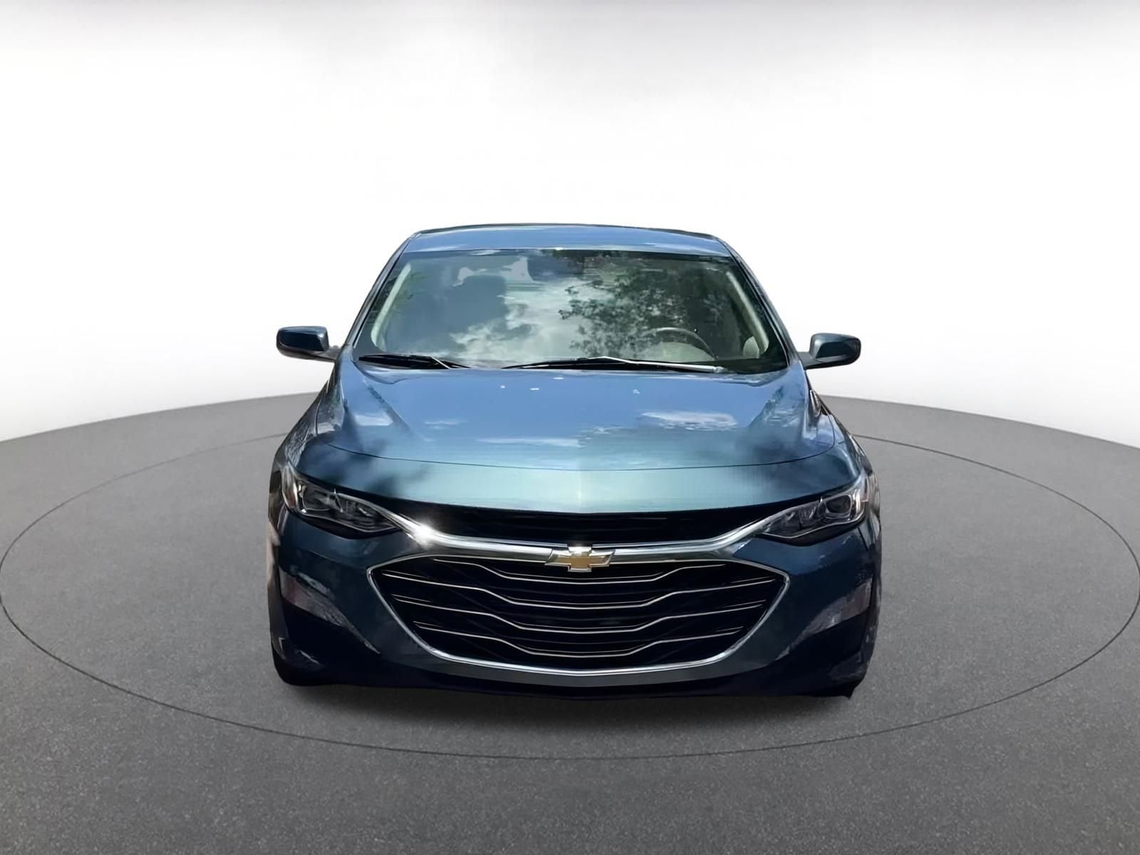 Thumbnail: 2024 Chevrolet Malibu - 4
