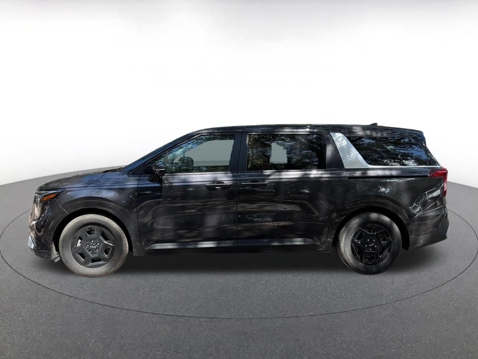 Thumbnail: 2026 Kia Carnival - 4