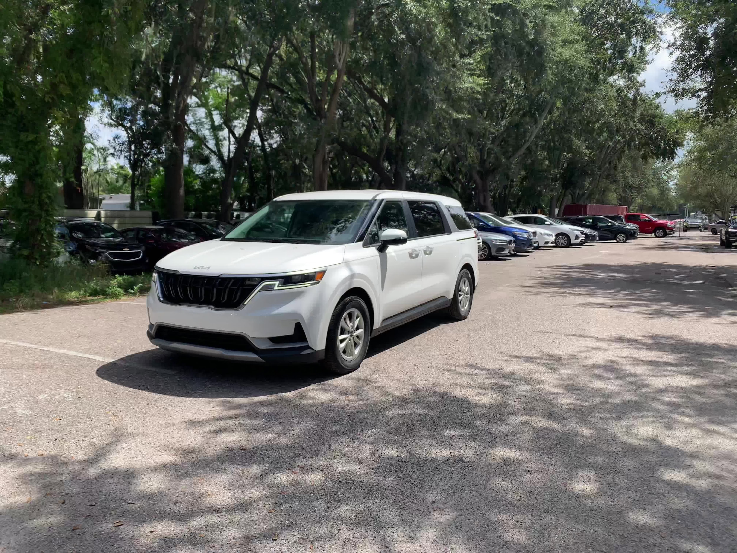 2023 Kia Carnival LX 6