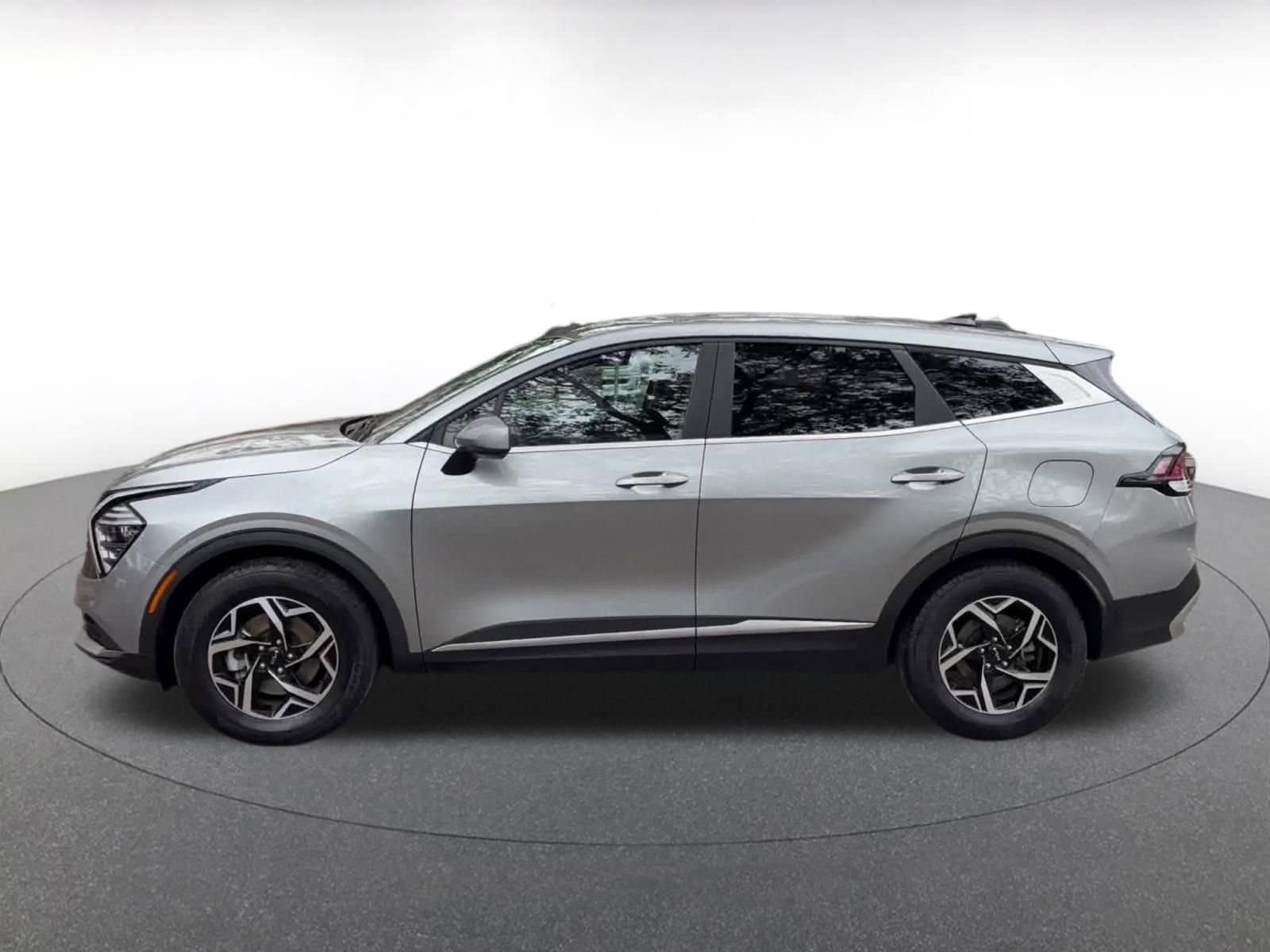 Thumbnail: 2025 Kia Sportage - 9