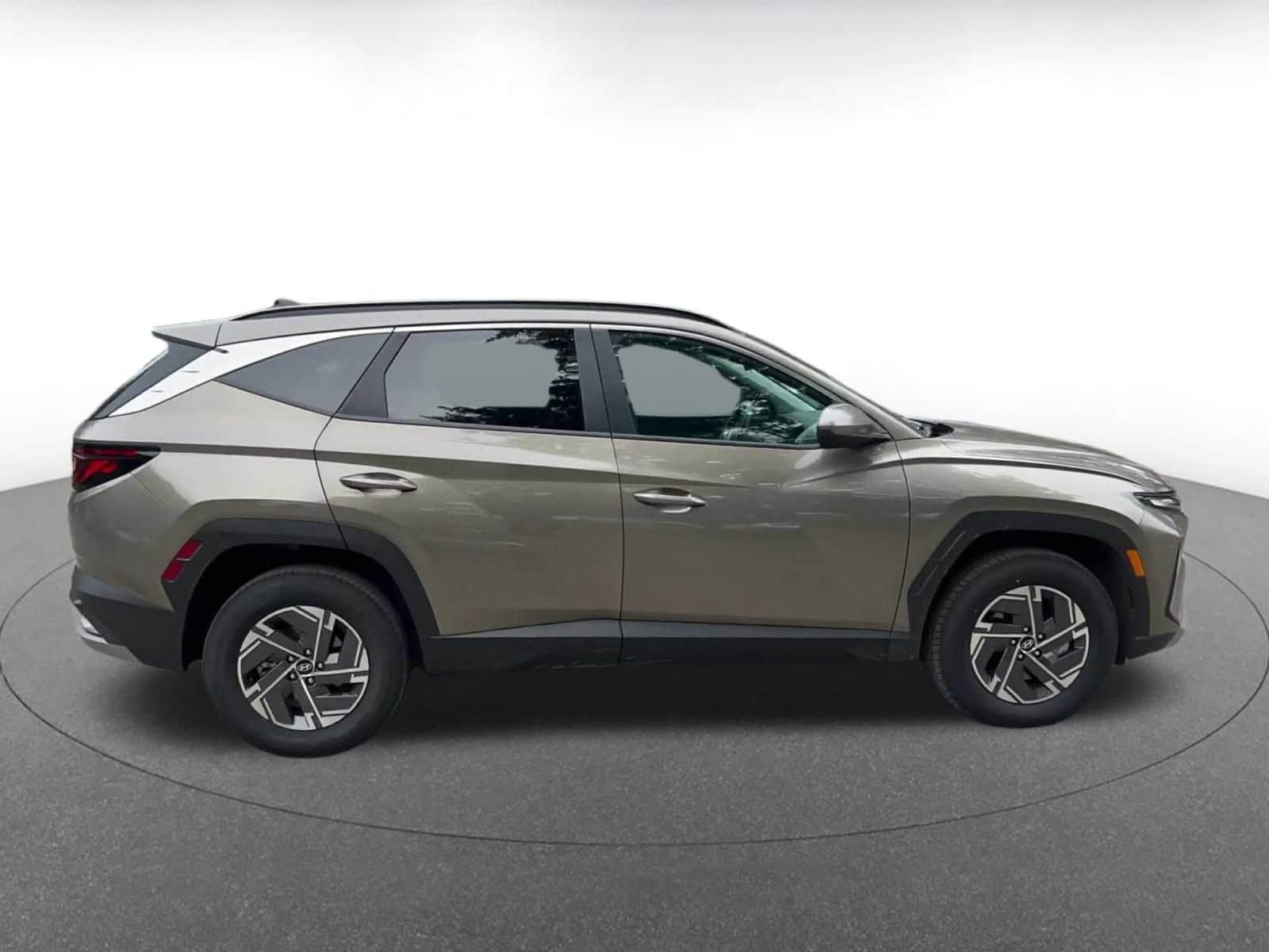 Thumbnail: 2025 Hyundai Tucson - 16