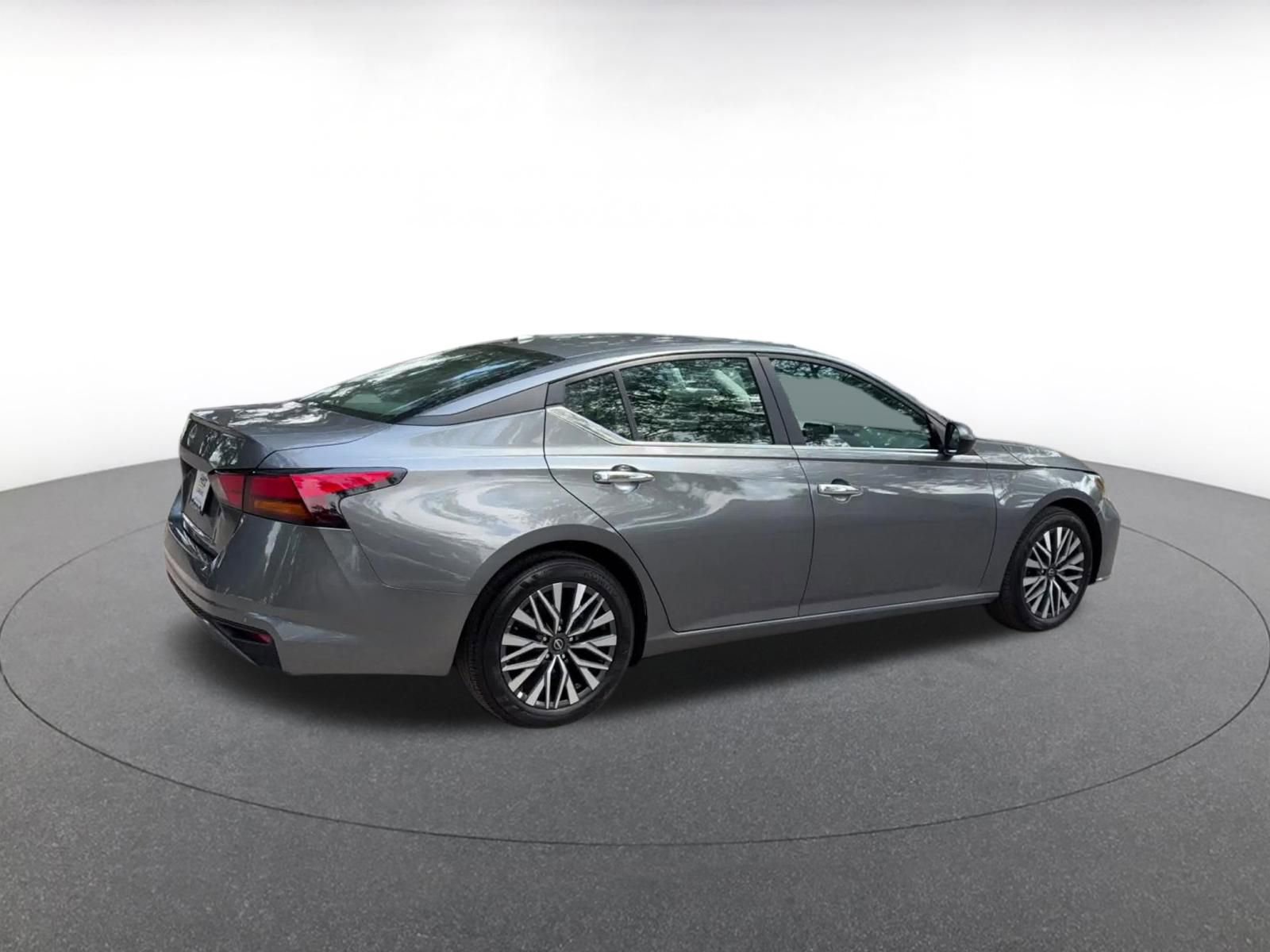 Thumbnail: 2025 Nissan Altima - 15