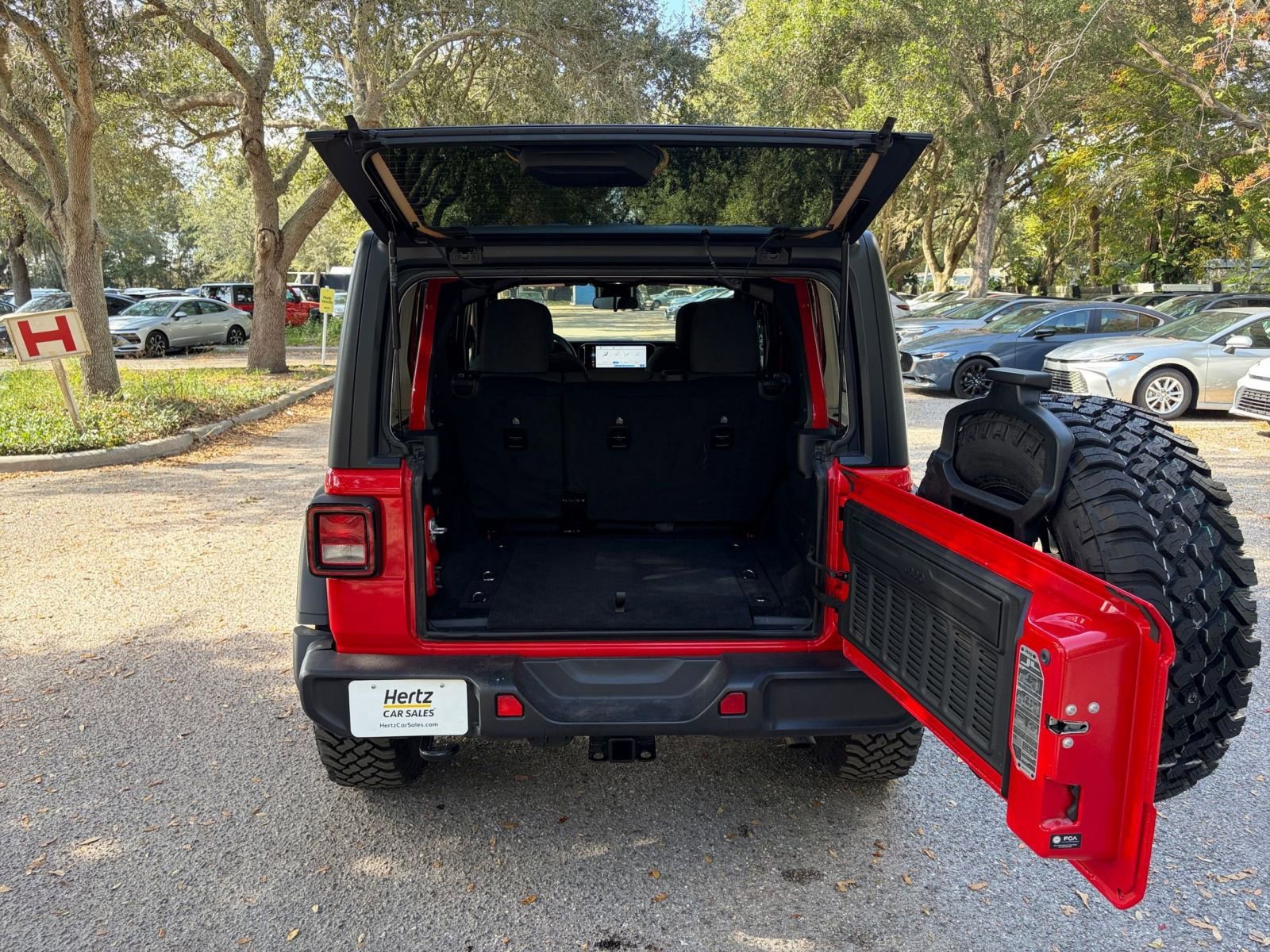 Thumbnail: 2025 Jeep Wrangler - 24