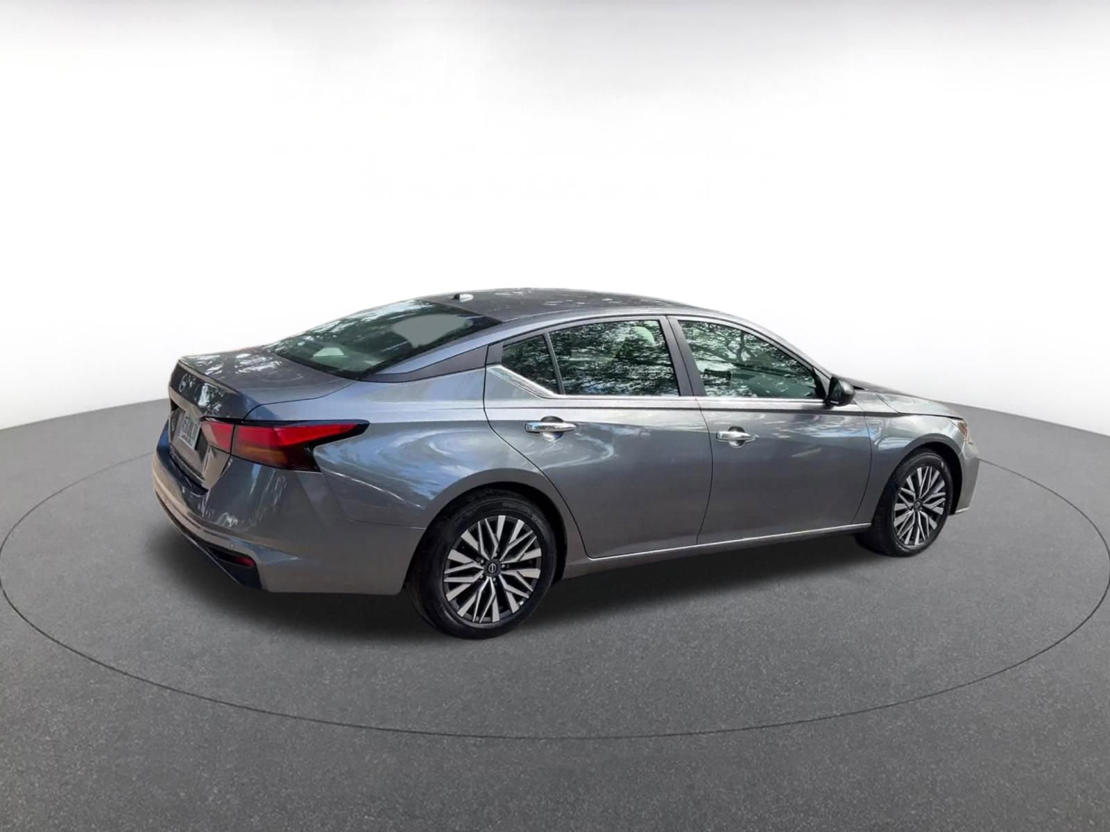 Thumbnail: 2025 Nissan Altima - 15
