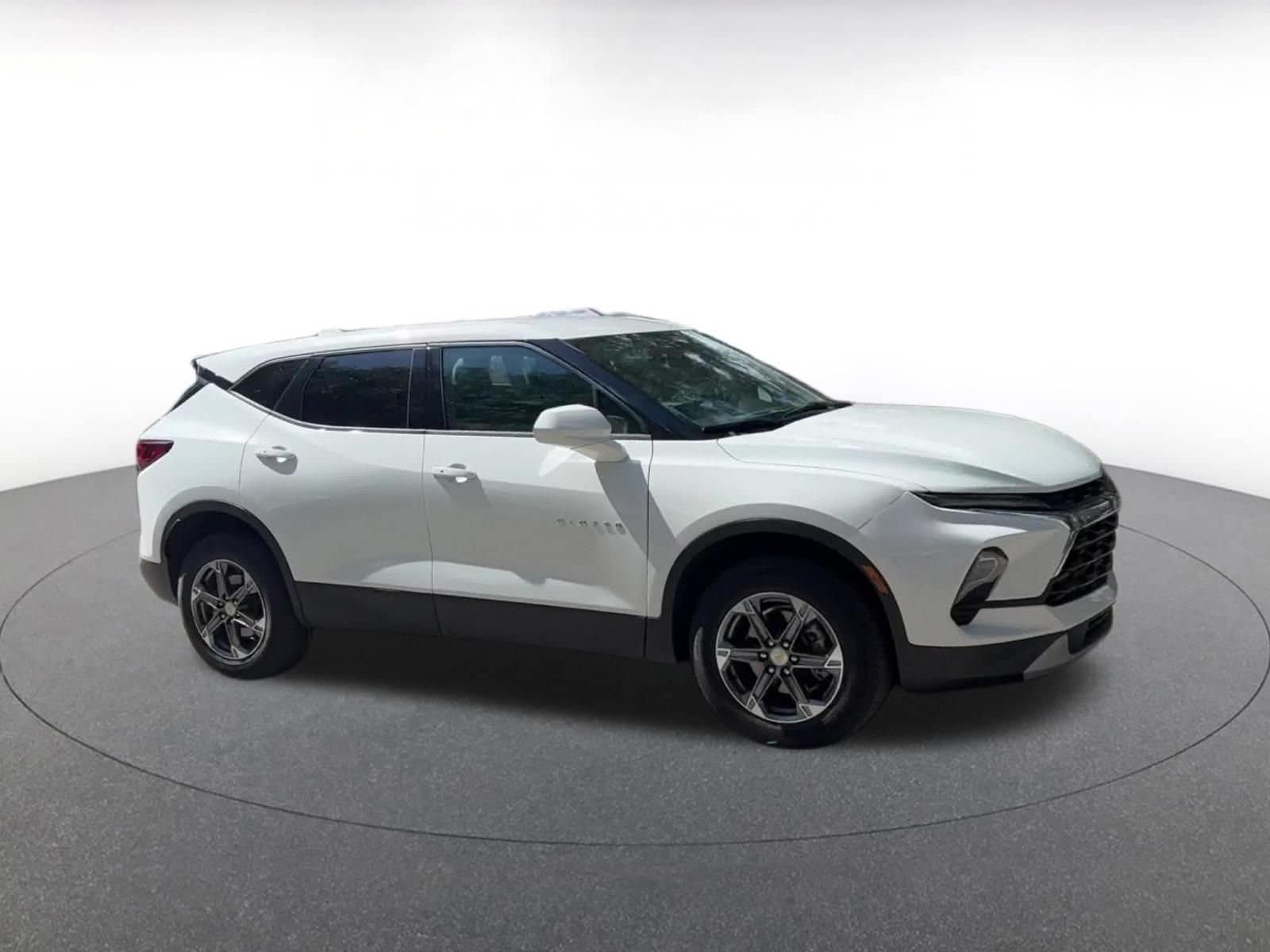 Thumbnail: 2025 Chevrolet Blazer - 2