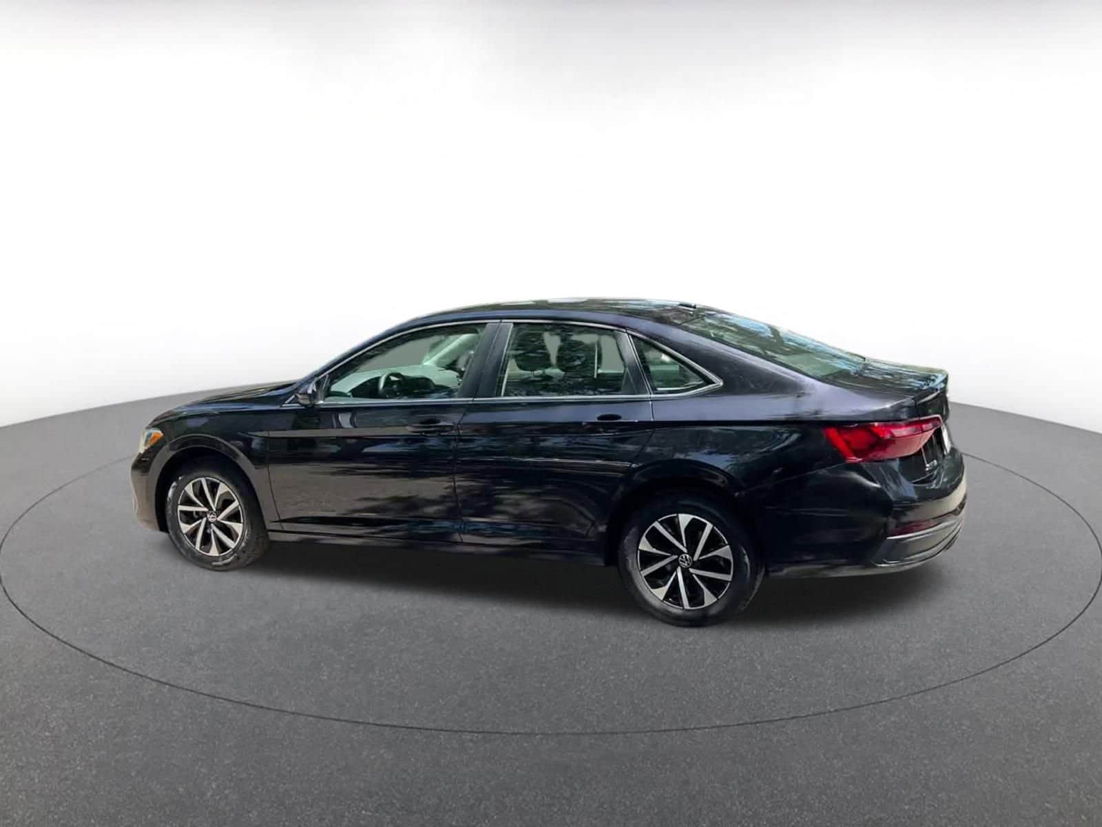 Thumbnail: 2024 Volkswagen Jetta - 10