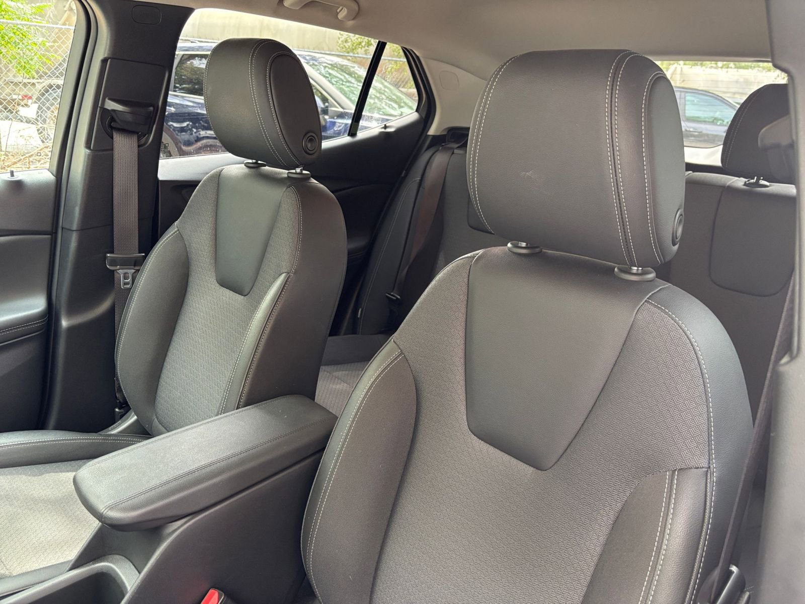 Thumbnail: 2025 Buick Encore GX - 35