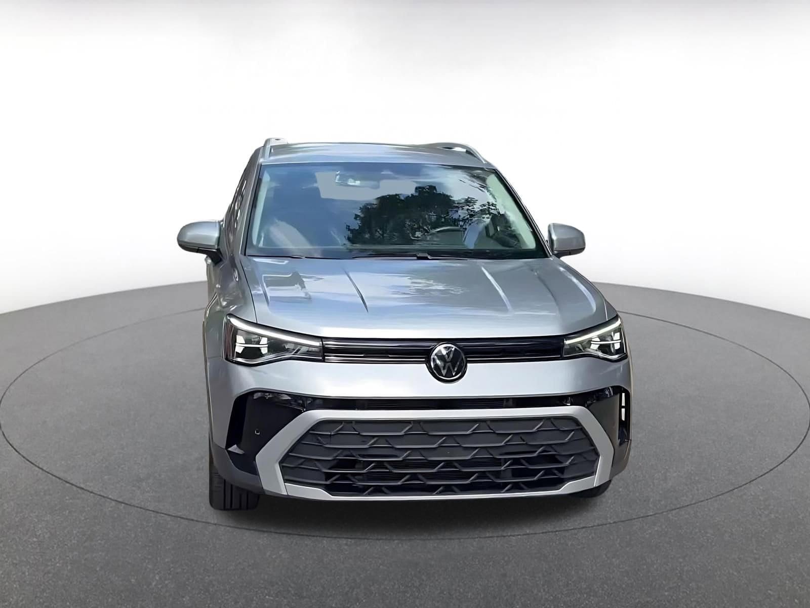 Thumbnail: 2025 Volkswagen Taos - 4