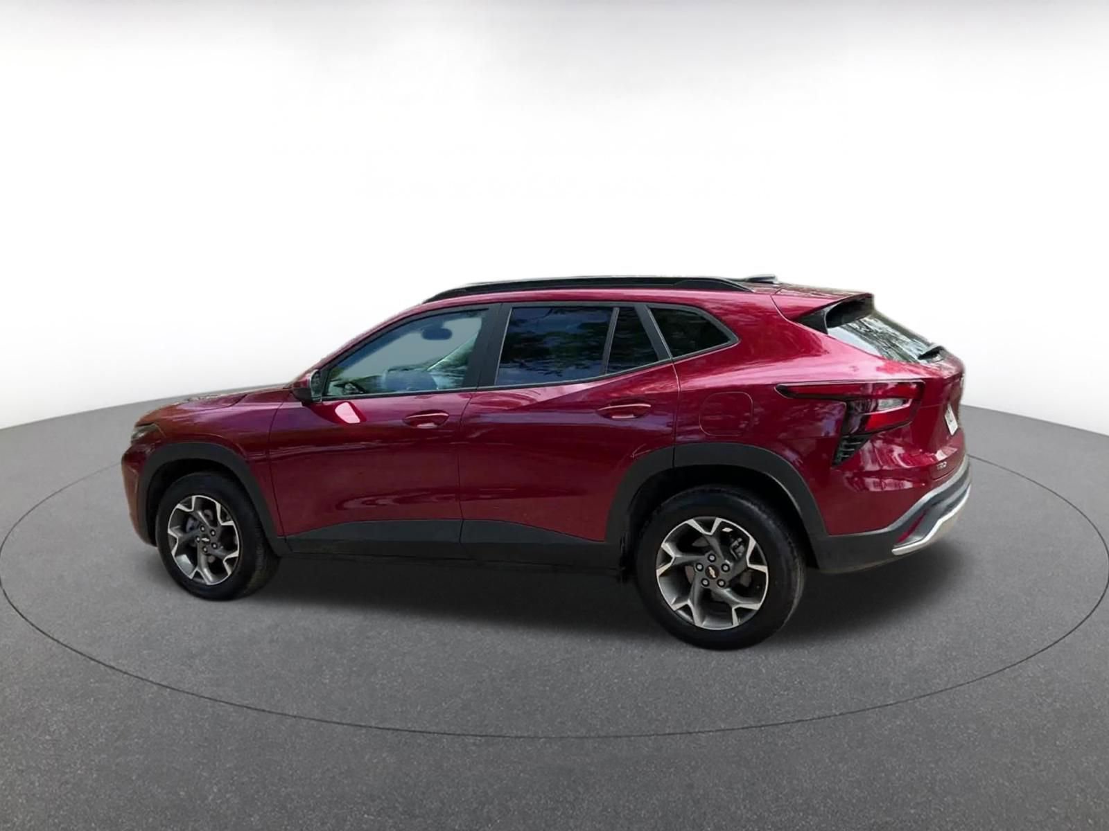 Thumbnail: 2025 Chevrolet Trax - 9