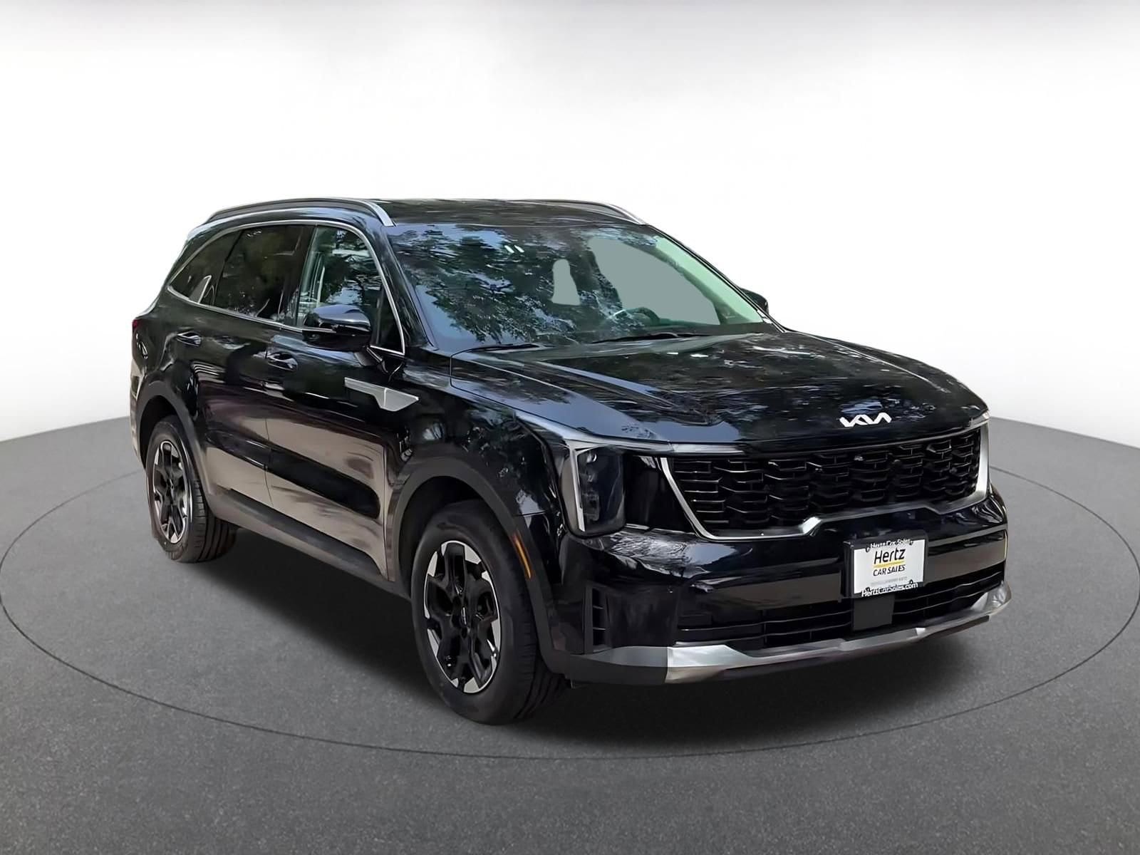 Thumbnail: 2024 Kia Sorento - 3