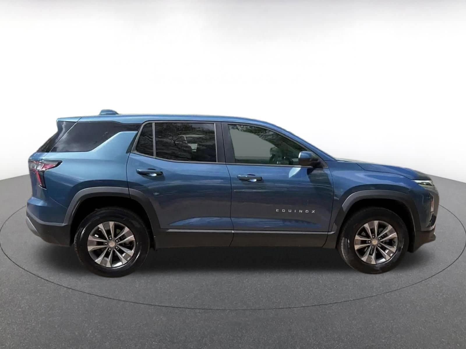 Thumbnail: 2025 Chevrolet Equinox - 16