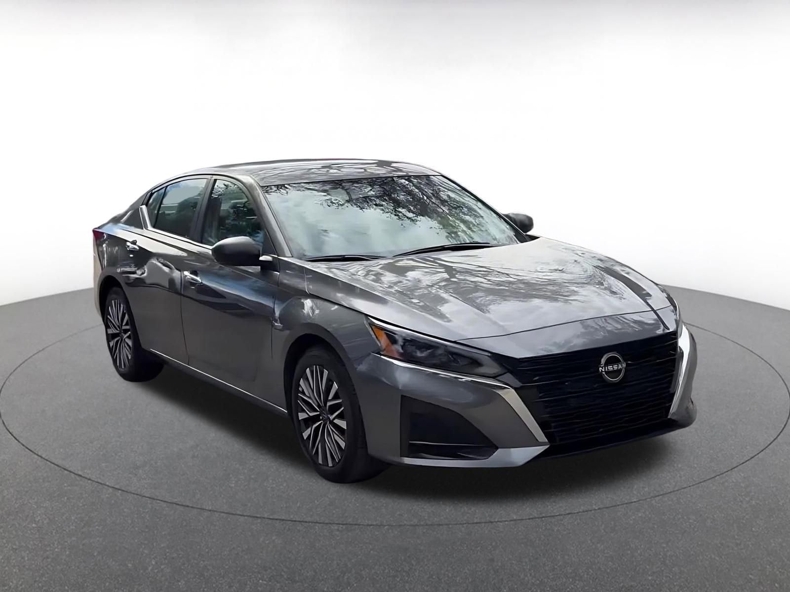 Thumbnail: 2025 Nissan Altima - 3