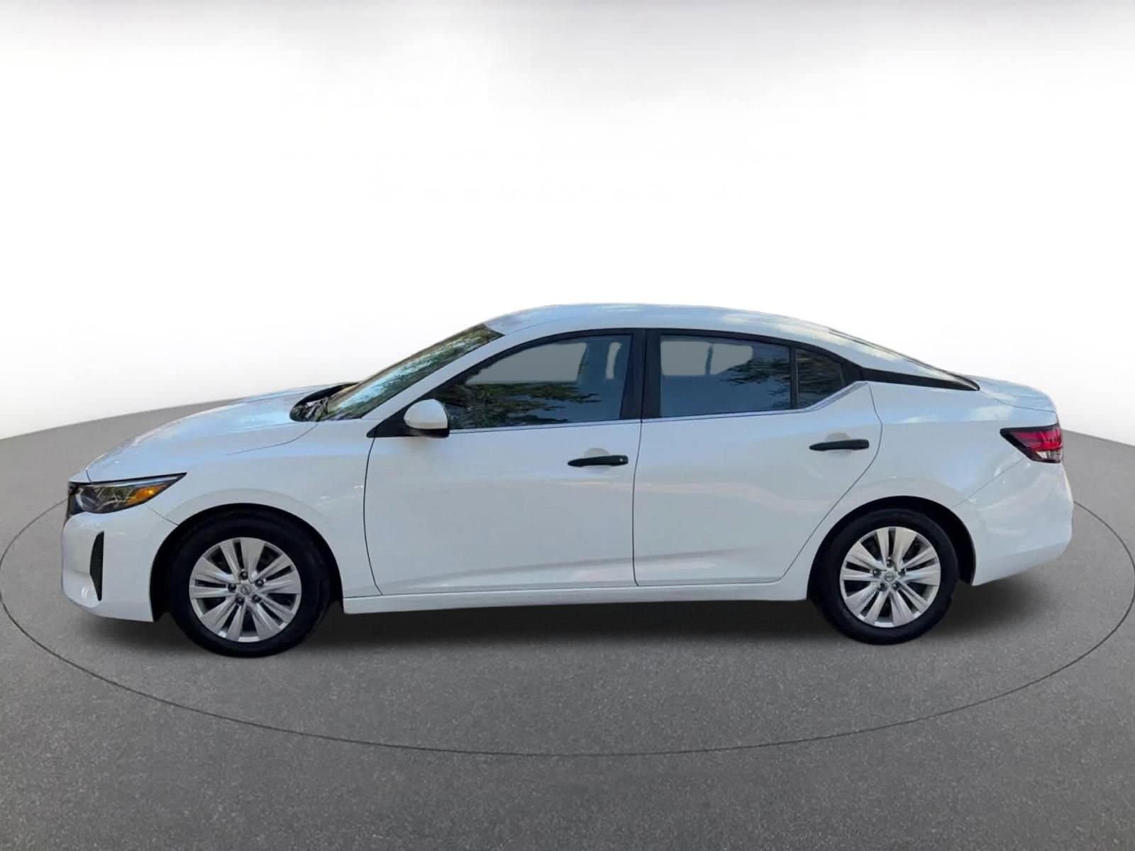 Thumbnail: 2025 Nissan Sentra - 9