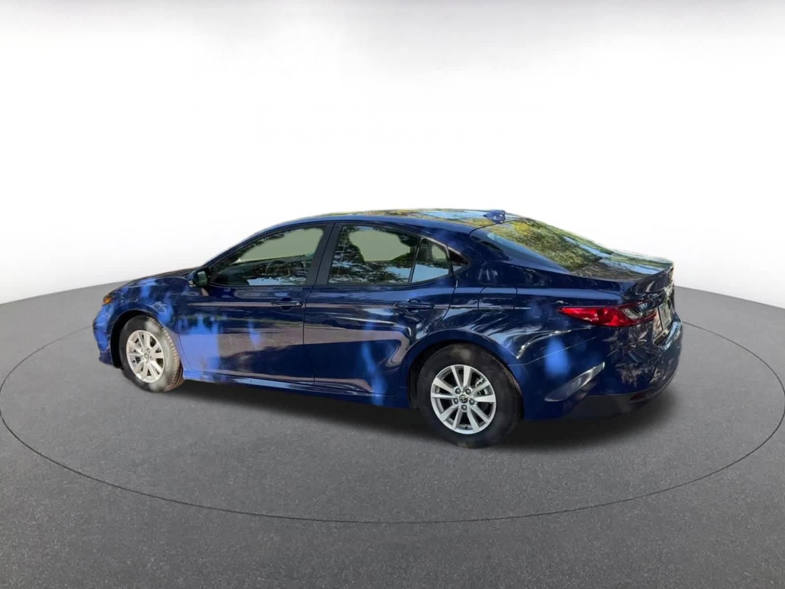 Thumbnail: 2025 Toyota Camry - 10