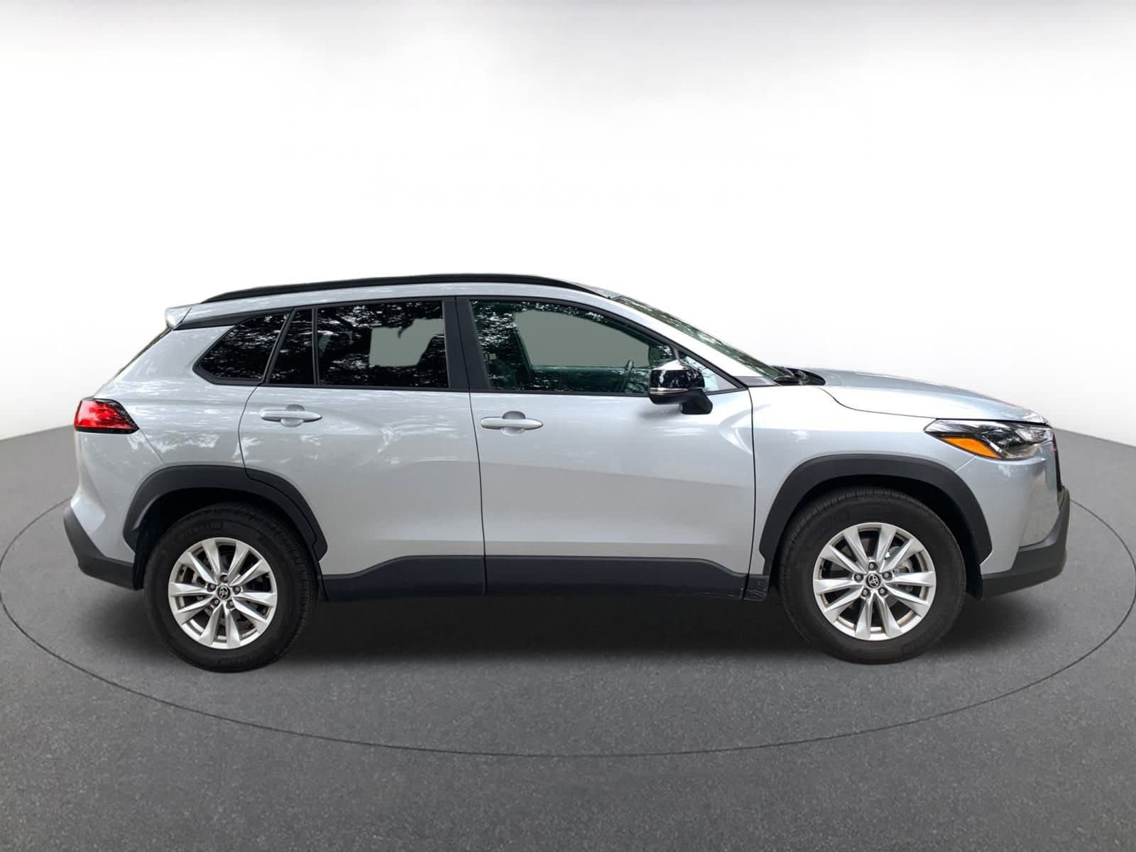 Thumbnail: 2025 Toyota Corolla Cross - 8