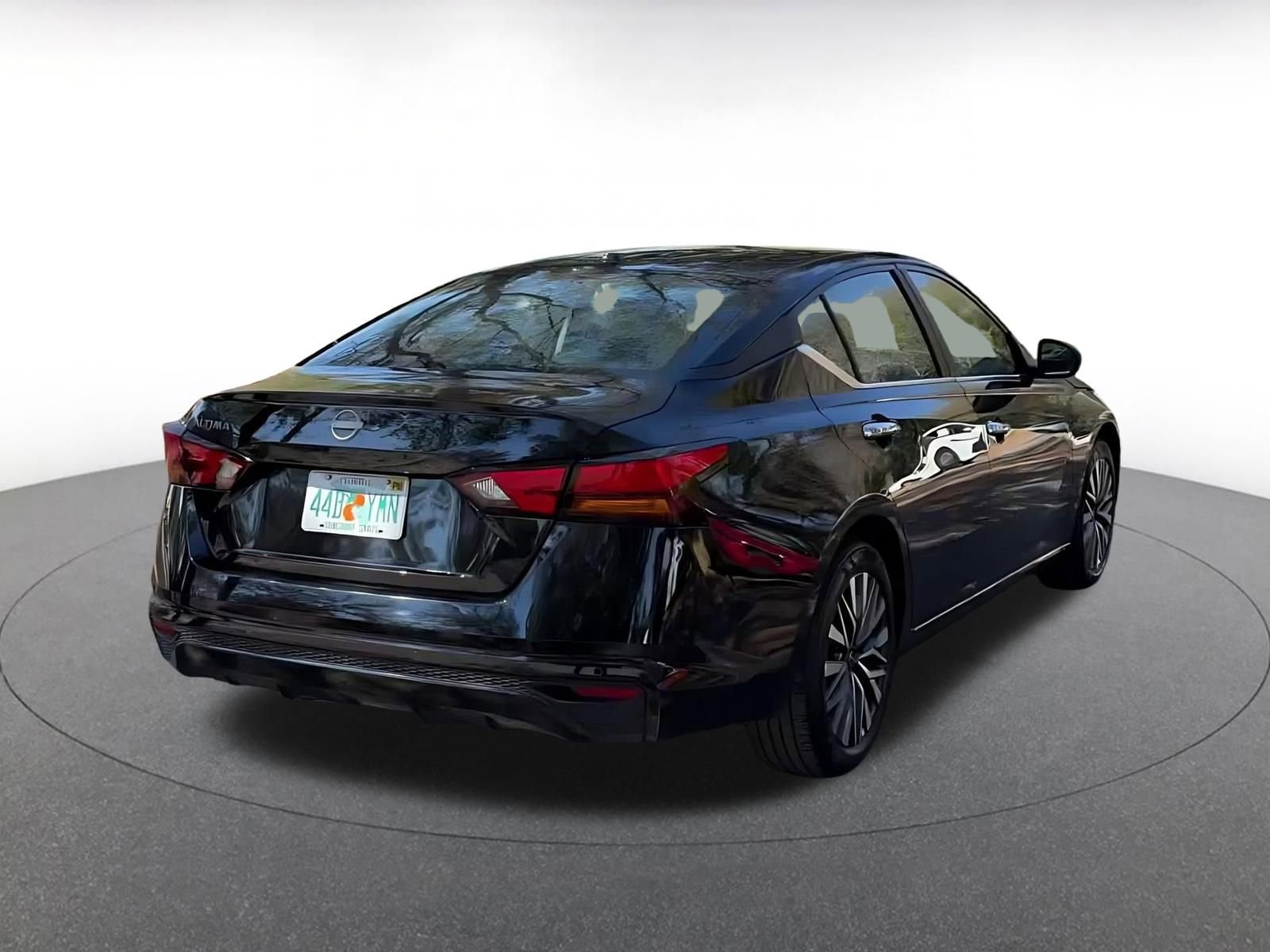 Thumbnail: 2025 Nissan Altima - 14