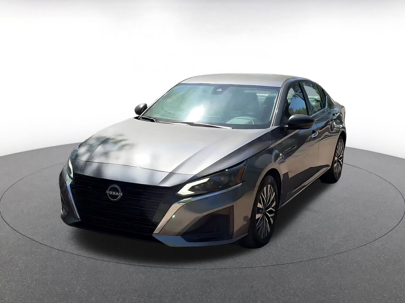 Thumbnail: 2025 Nissan Altima - 7
