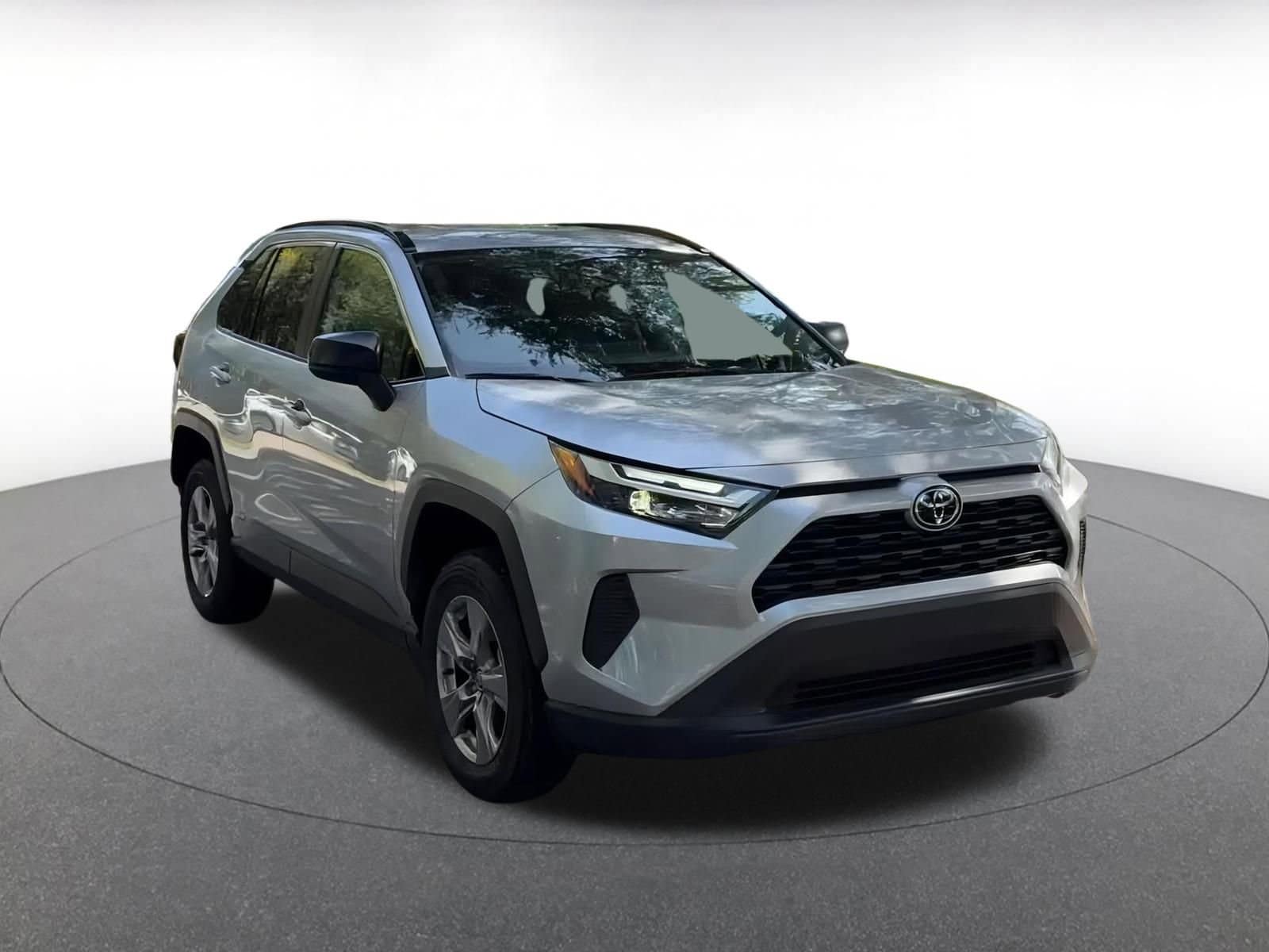 Thumbnail: 2025 Toyota RAV4 - 3