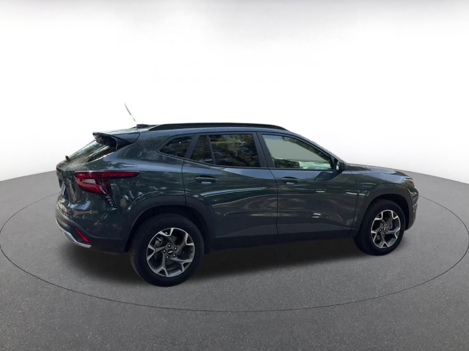 Thumbnail: 2025 Chevrolet Trax - 15