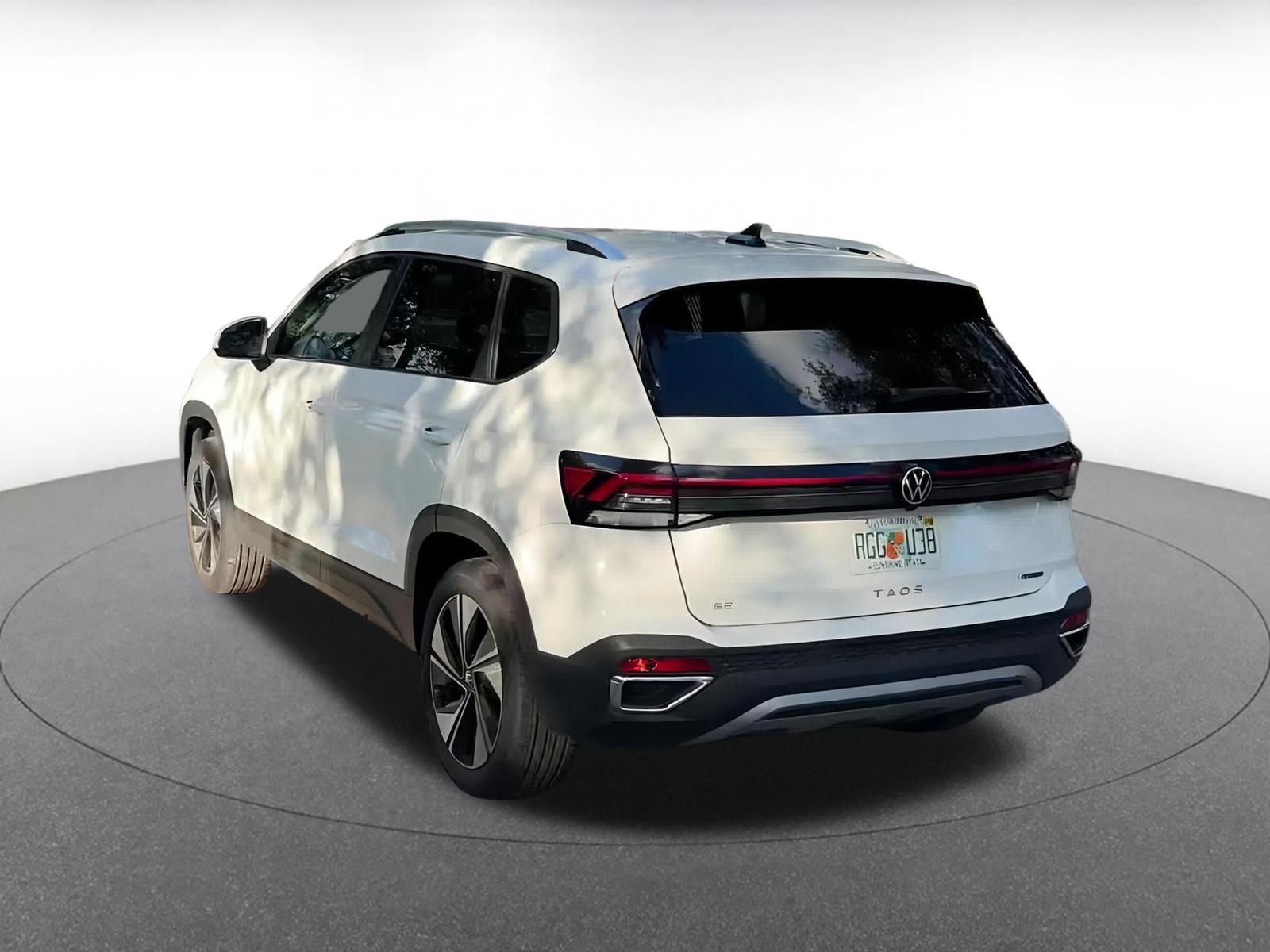 Thumbnail: 2025 Volkswagen Taos - 11