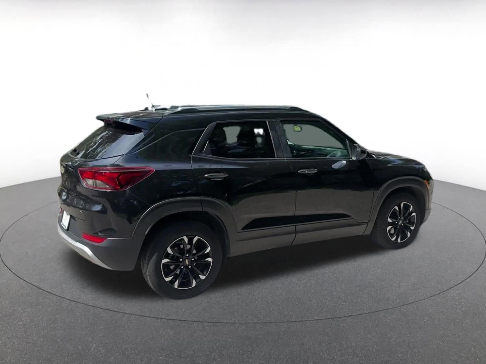 Thumbnail: 2023 Chevrolet TrailBlazer - 14