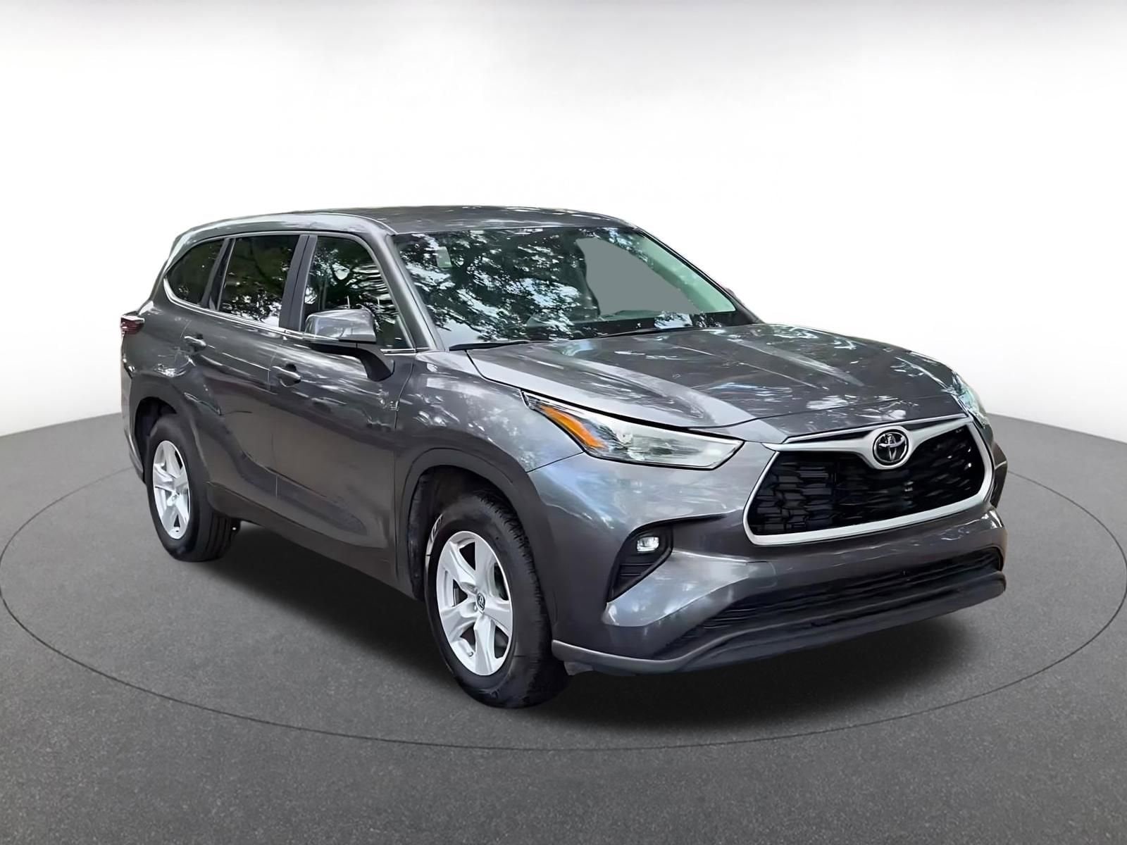 Thumbnail: 2025 Toyota Highlander - 3