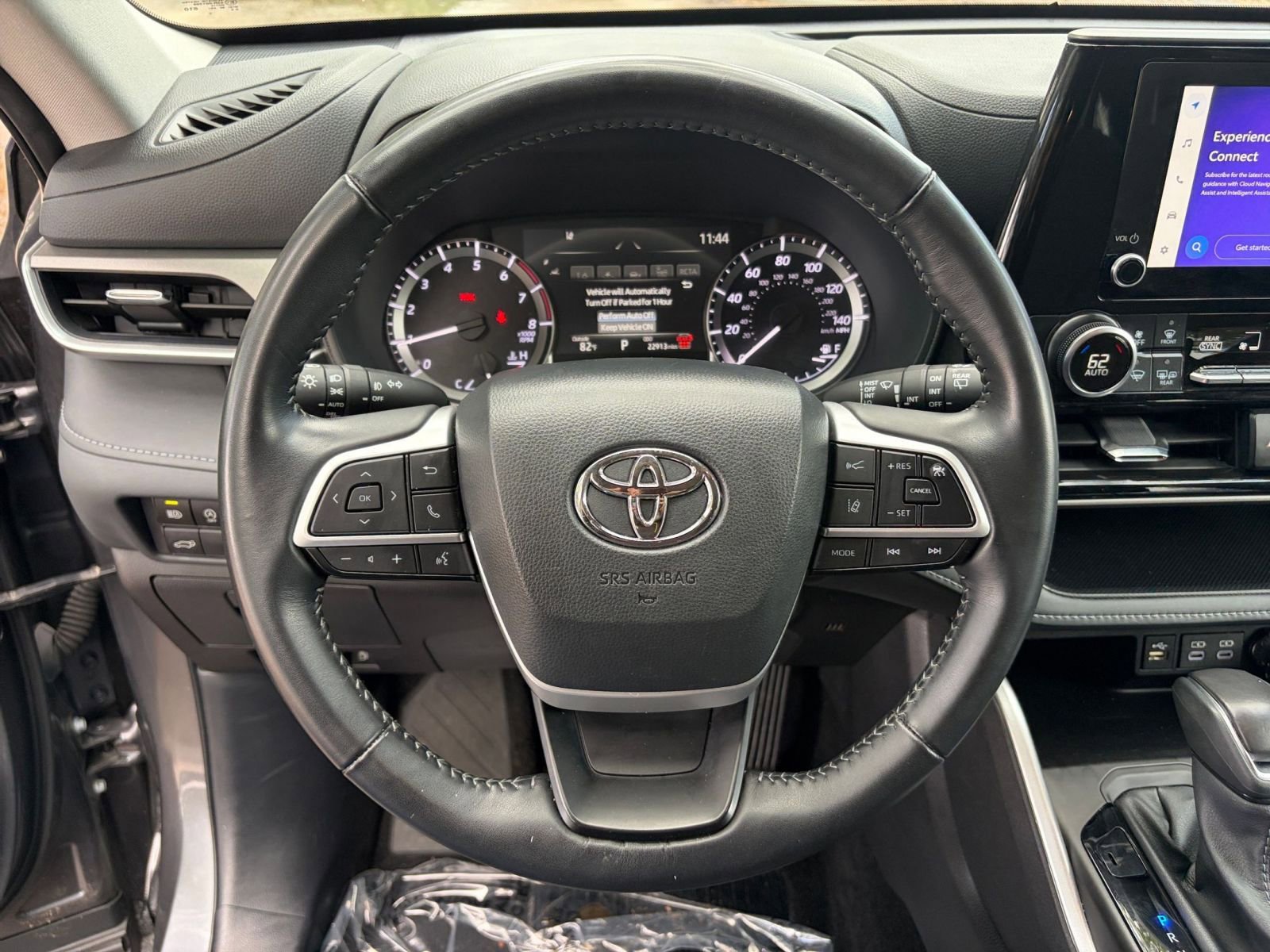 Thumbnail: 2025 Toyota Highlander - 29