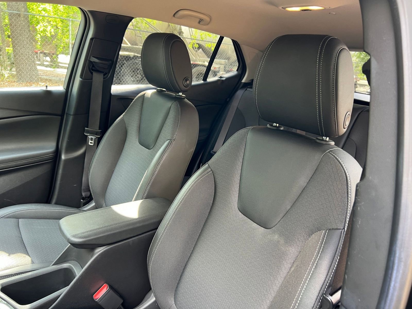 Thumbnail: 2025 Buick Encore GX - 32