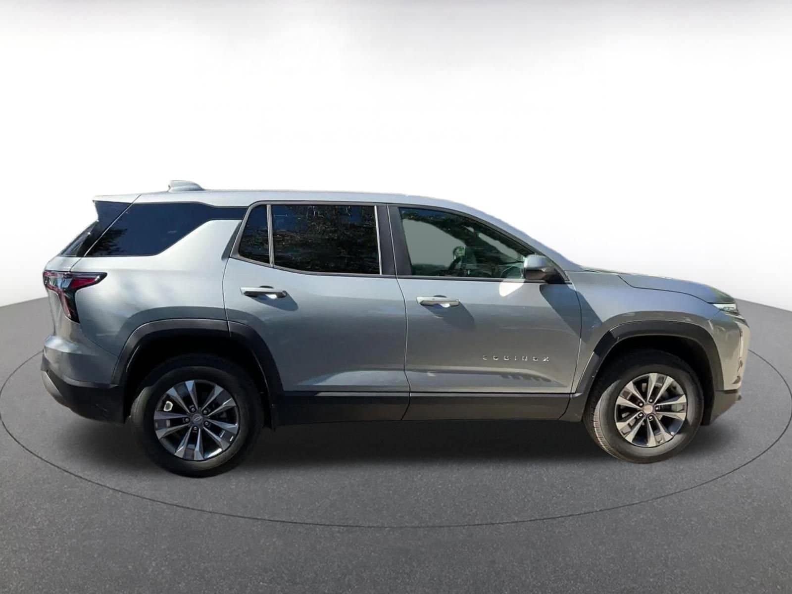 Thumbnail: 2025 Chevrolet Equinox - 16