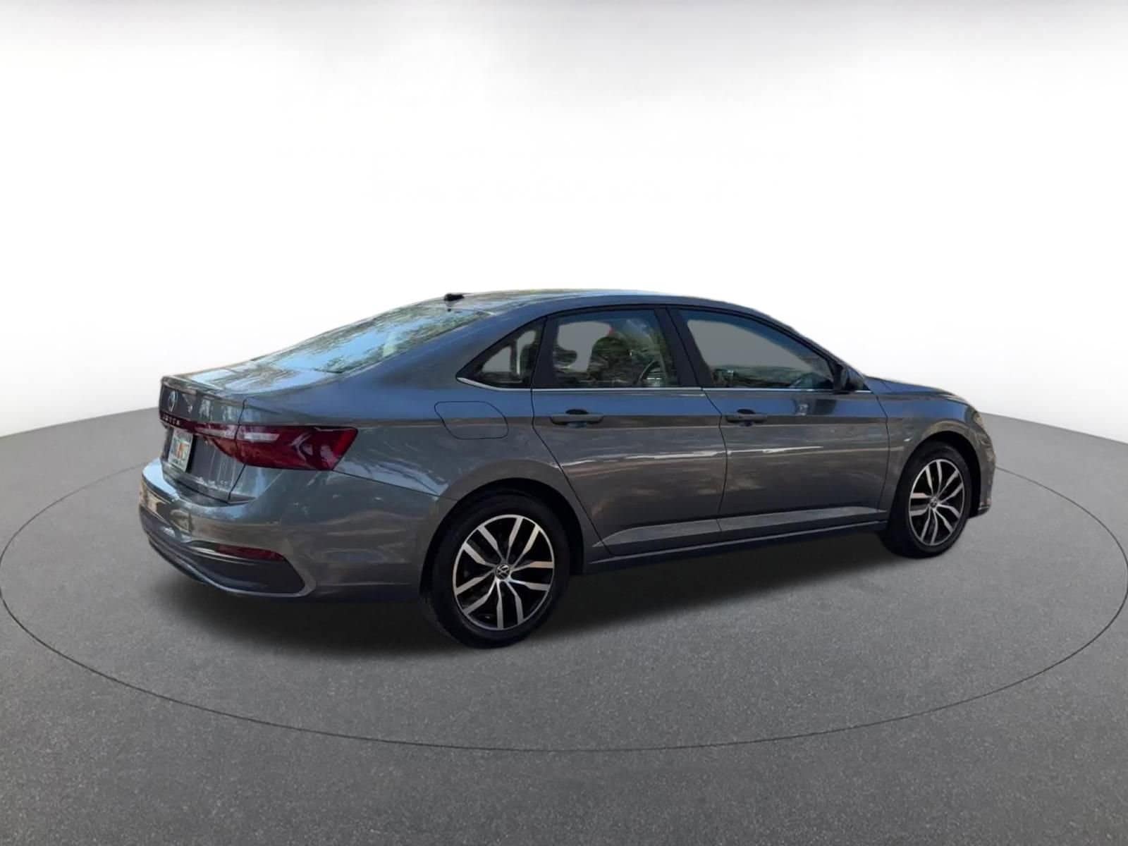 Thumbnail: 2025 Volkswagen Jetta - 15