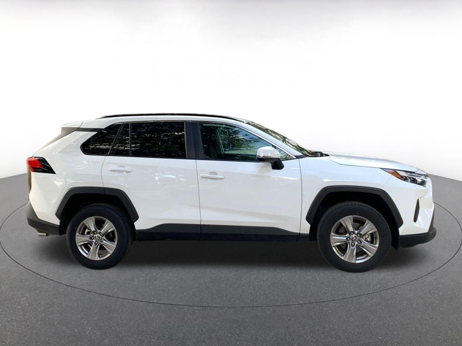 Thumbnail: 2025 Toyota RAV4 - 8